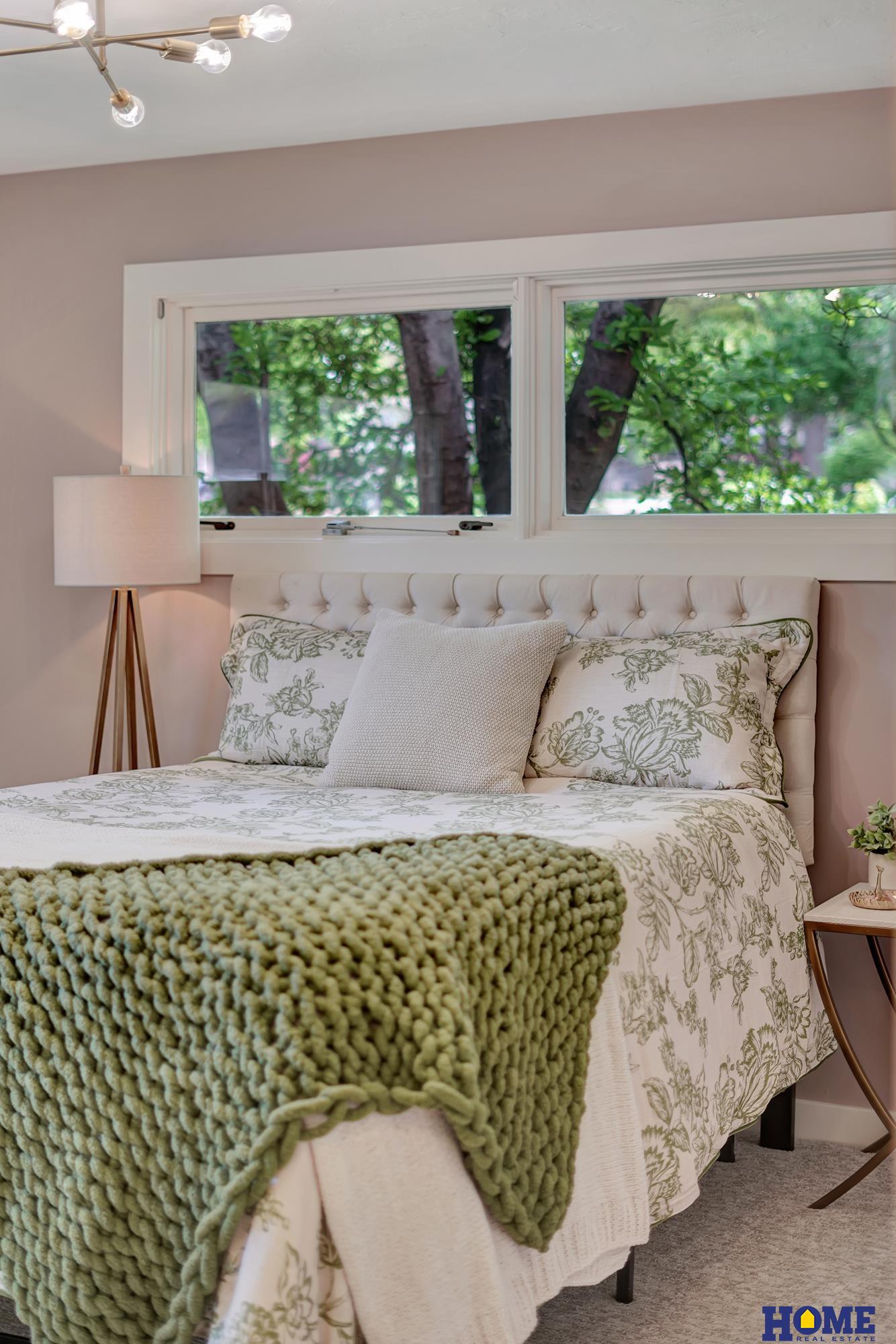 1700 Crestline Drive