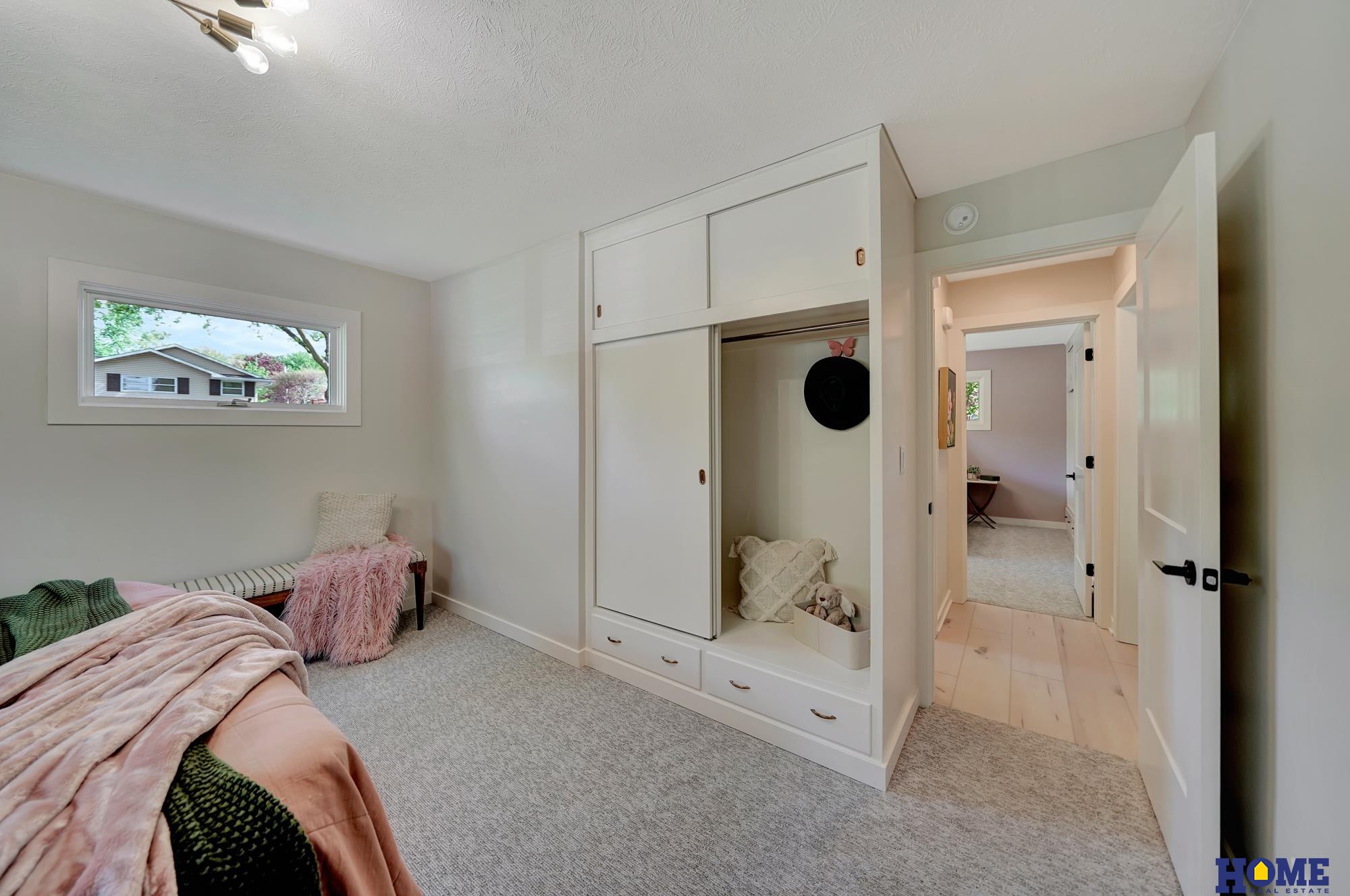 1700 Crestline Drive