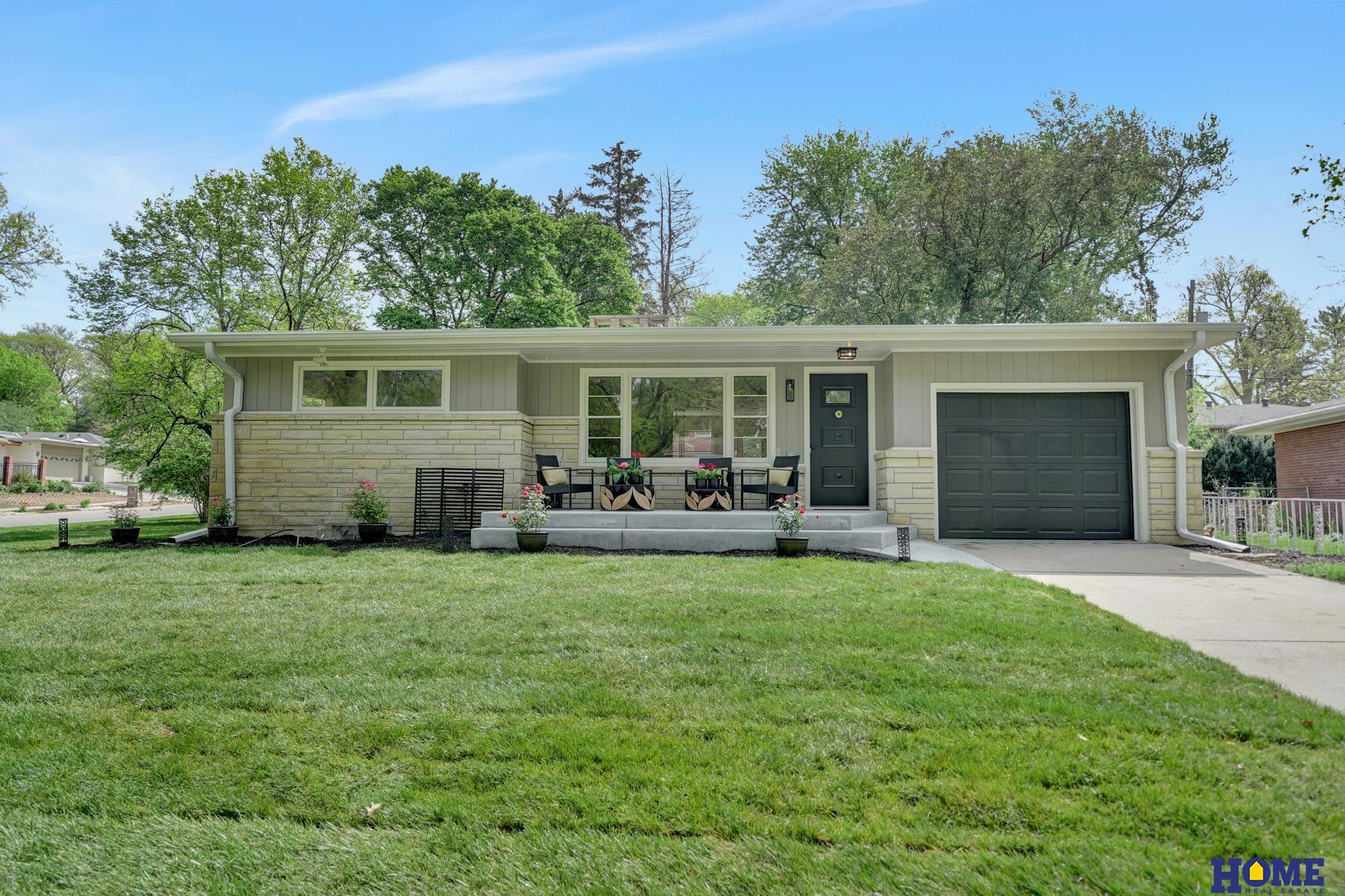 1700 Crestline Drive