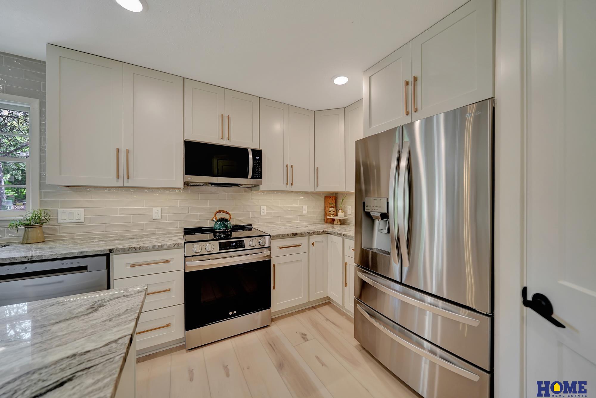 1700 Crestline Drive