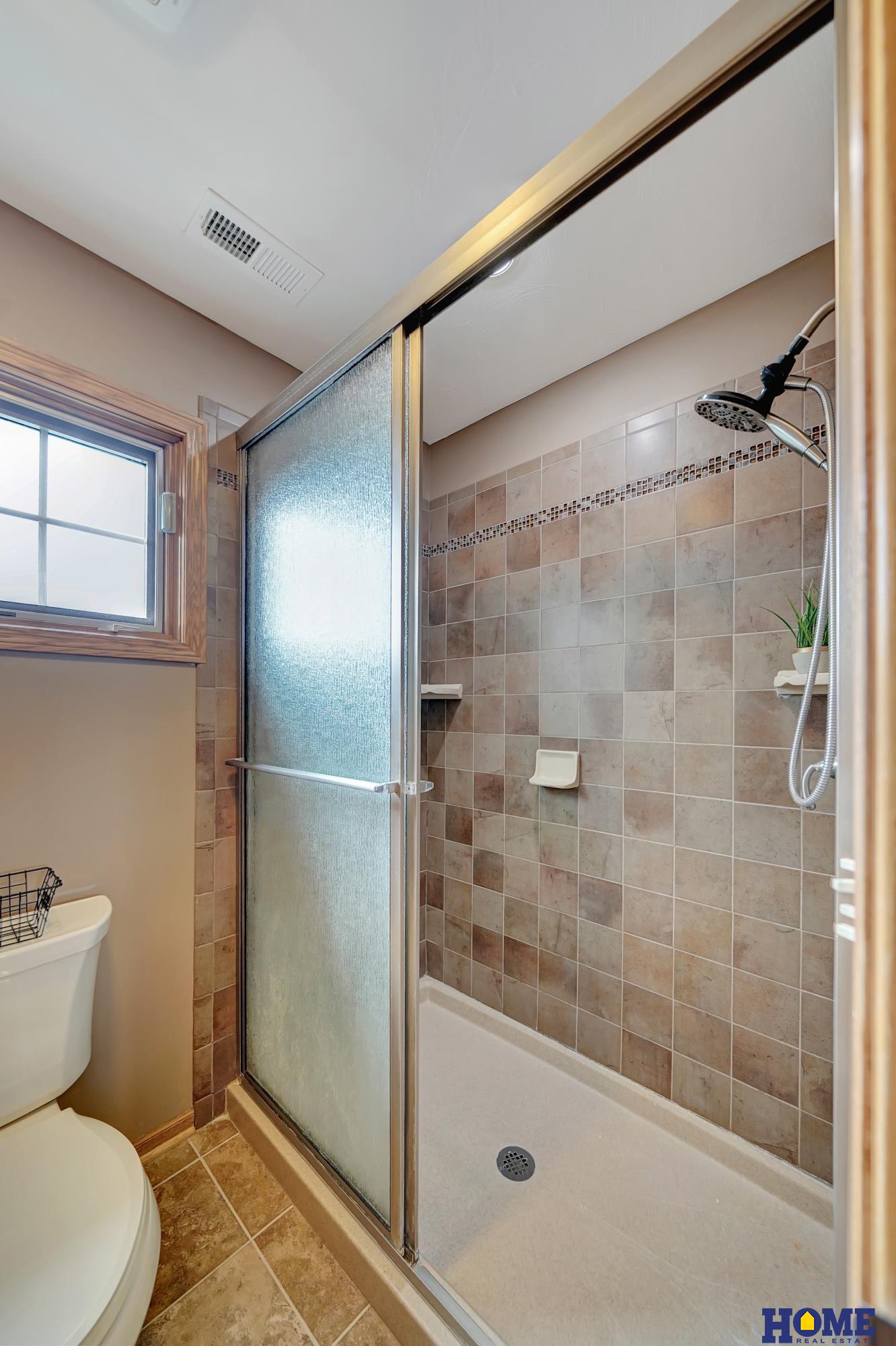 6233 Blackstone Road