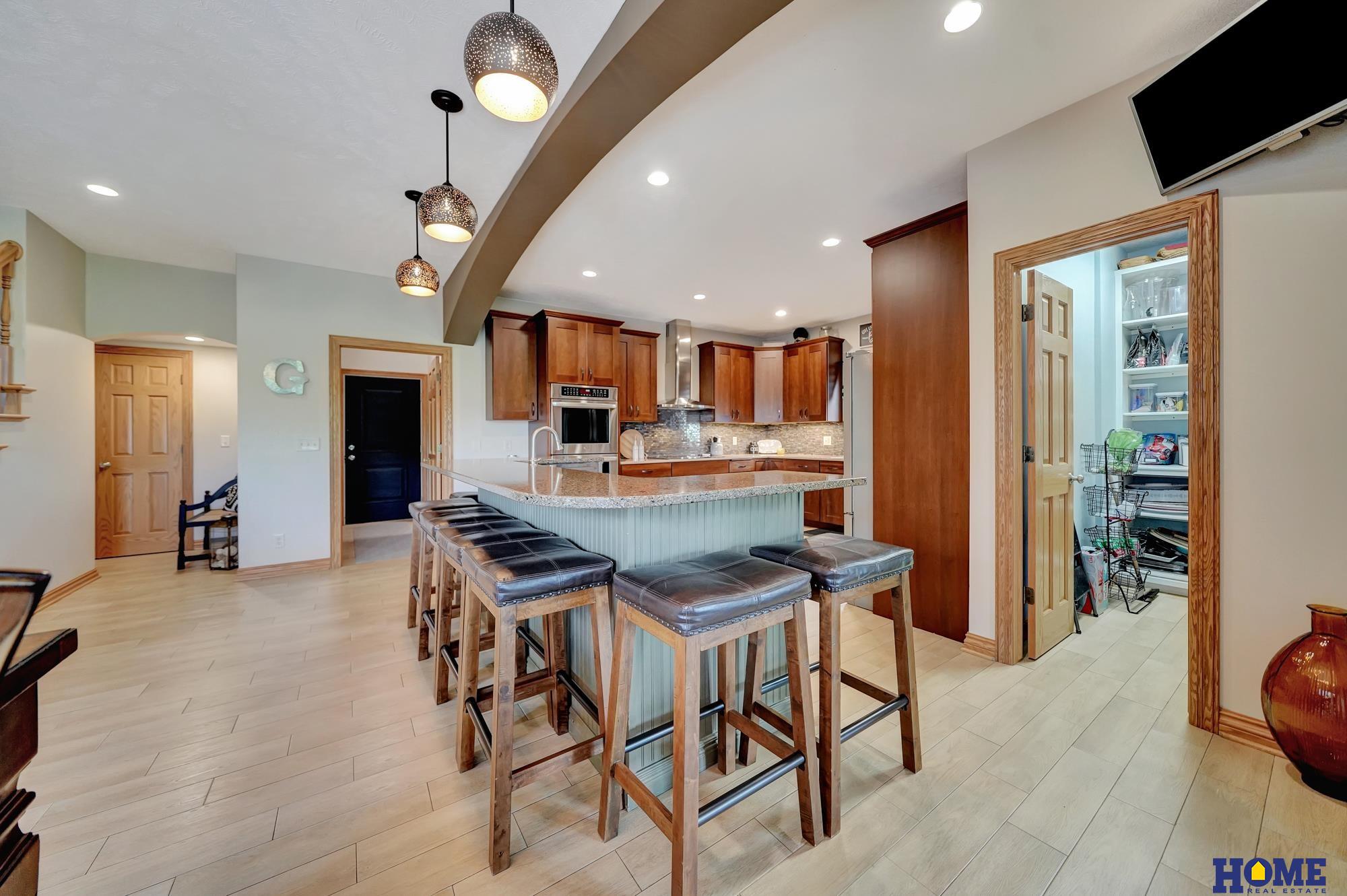 6233 Blackstone Road