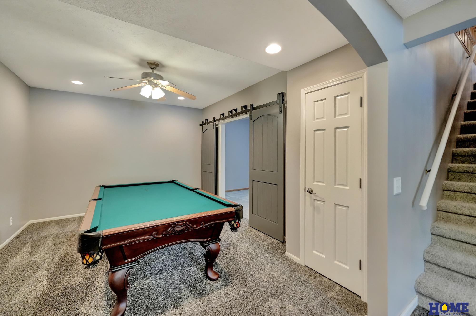 6233 Blackstone Road