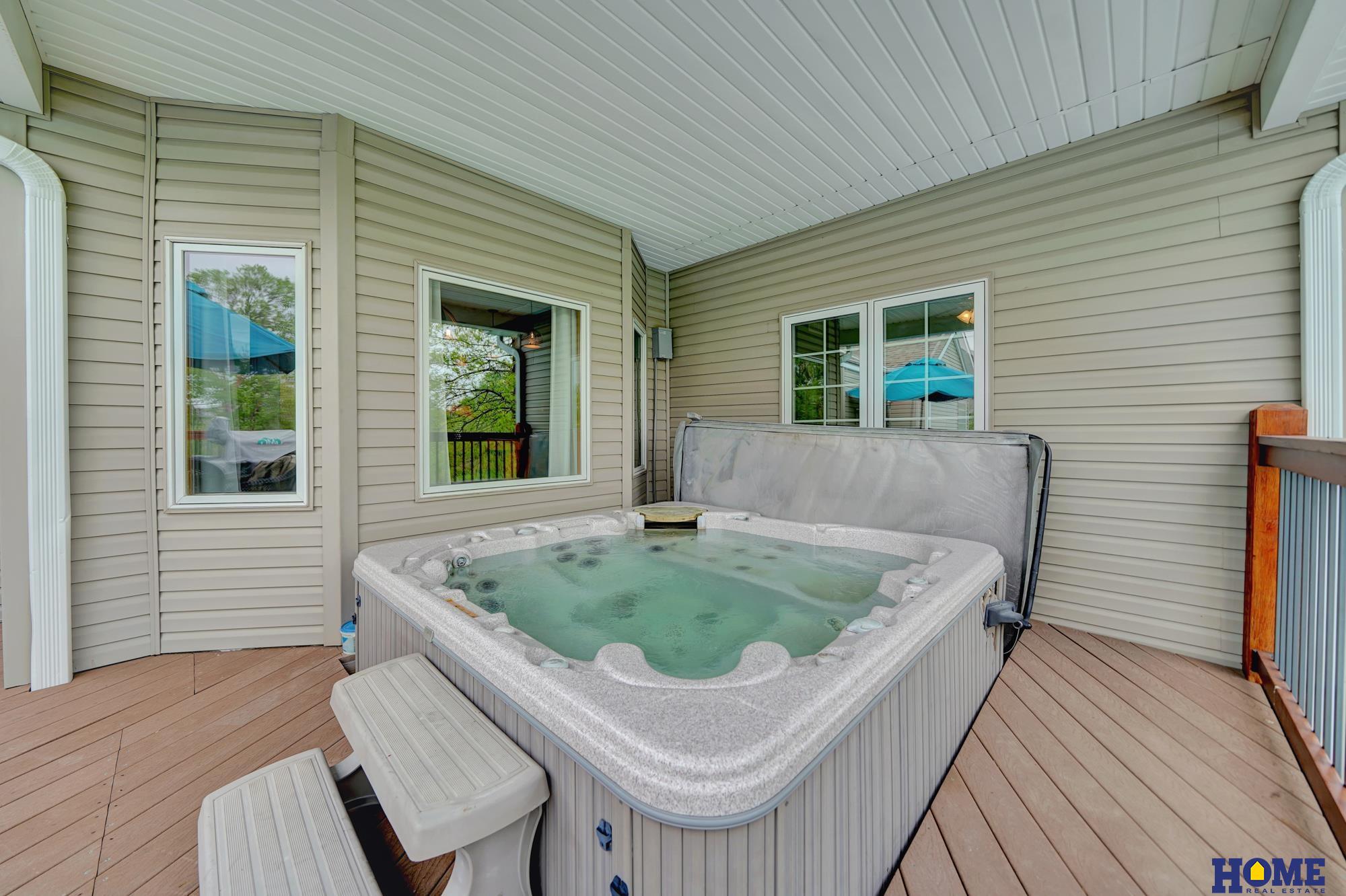 6233 Blackstone Road