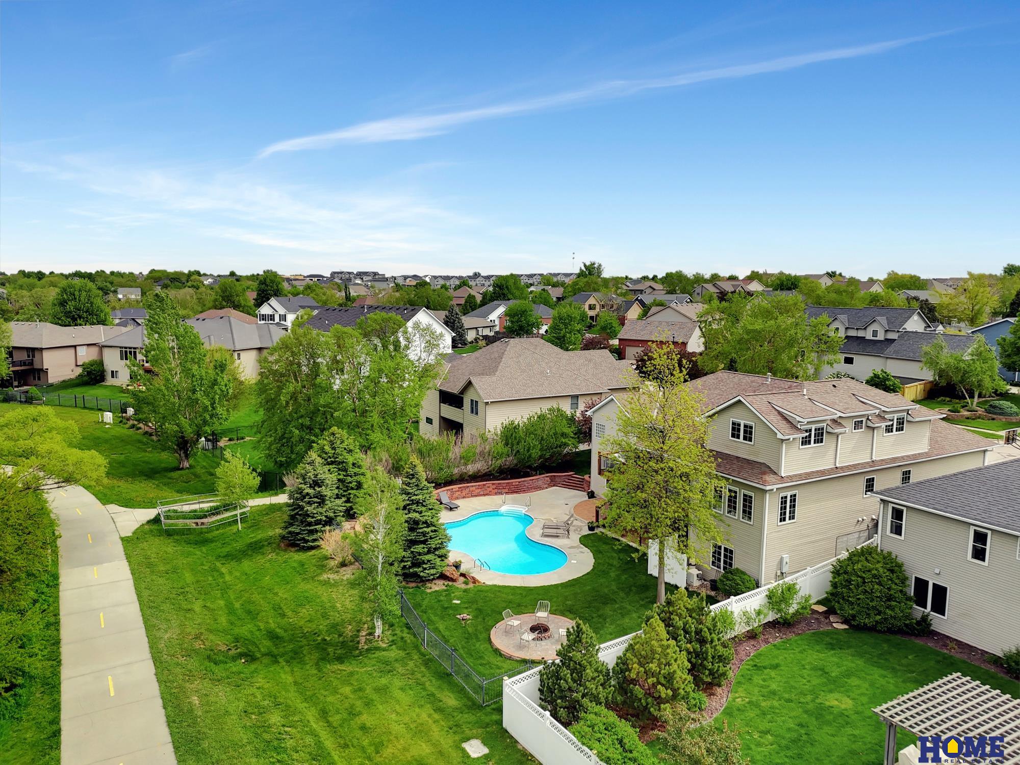 6233 Blackstone Road