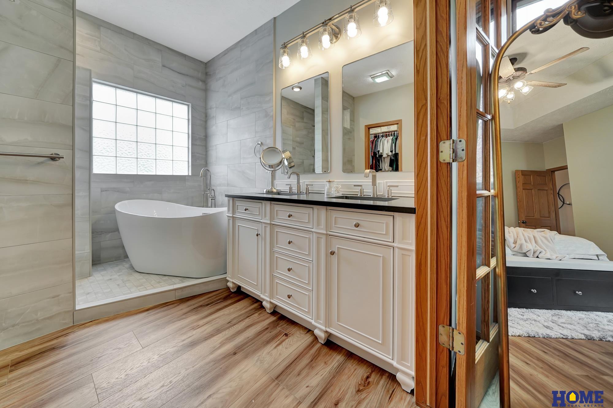 6233 Blackstone Road