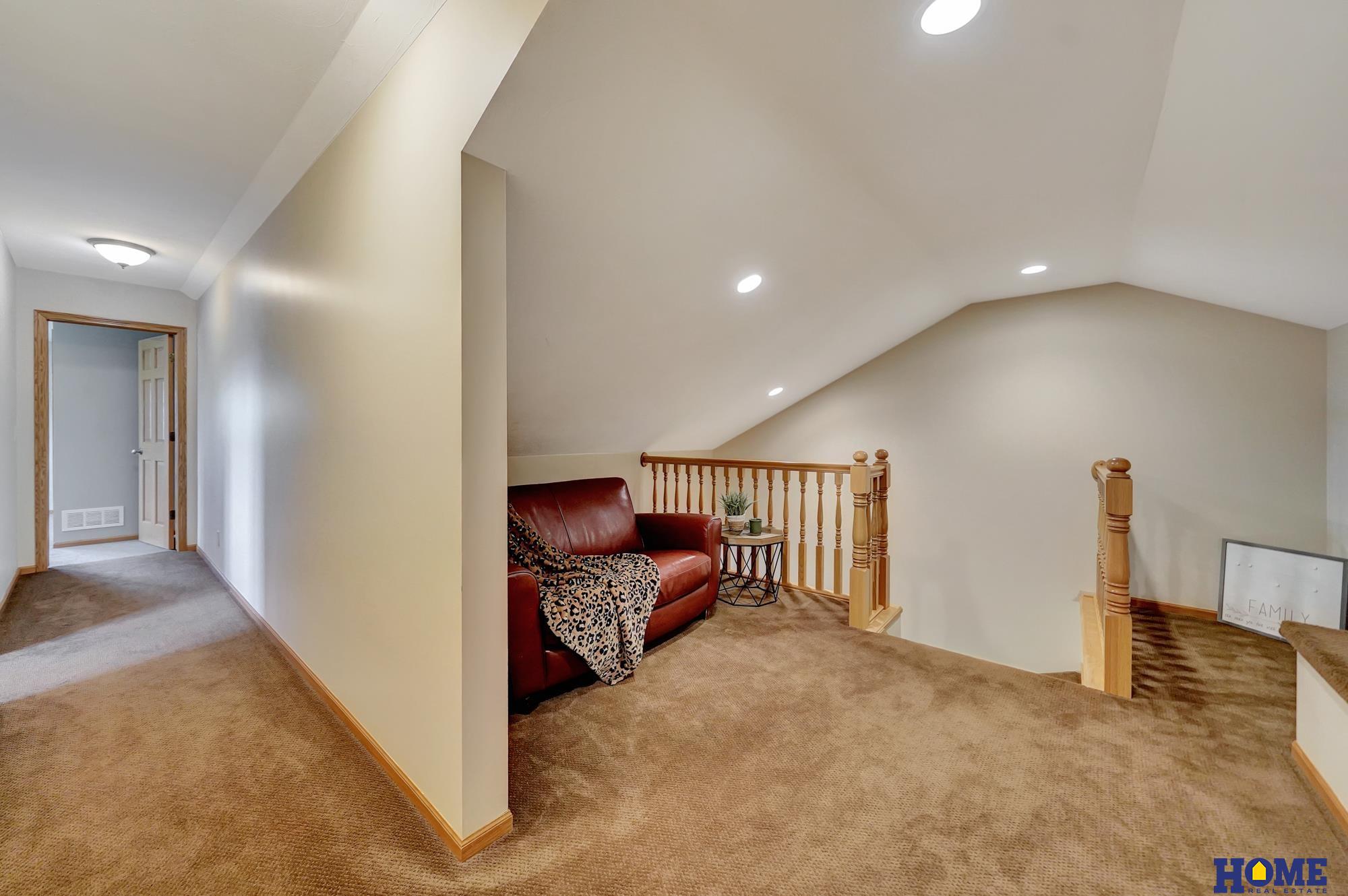 6233 Blackstone Road