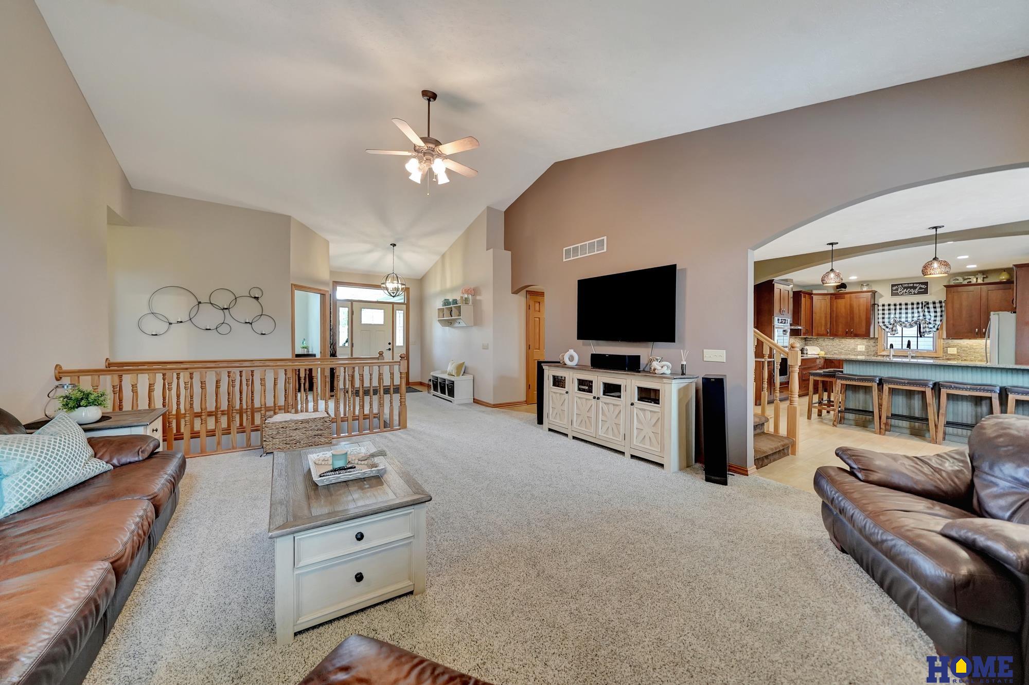 6233 Blackstone Road