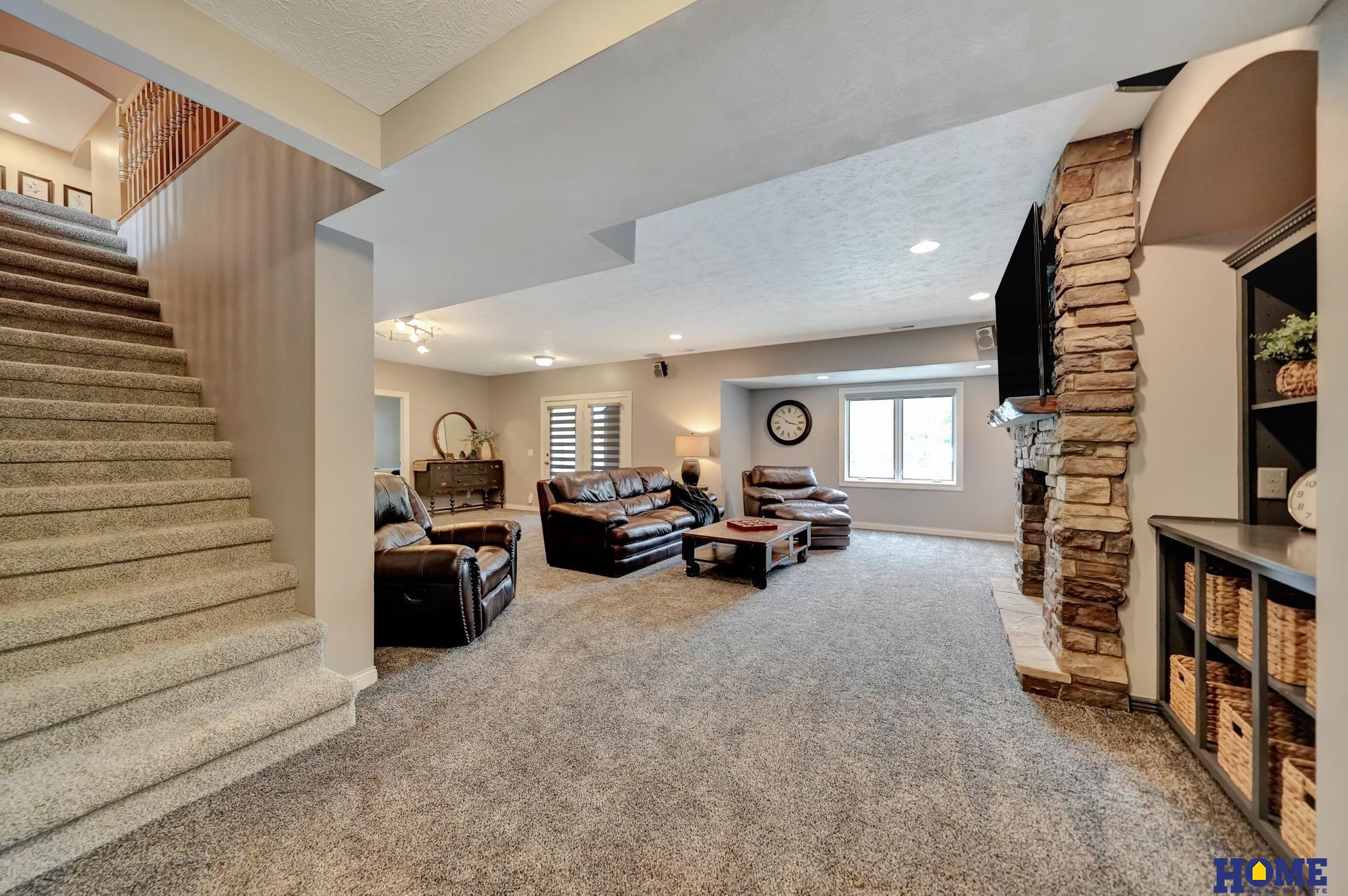 6233 Blackstone Road