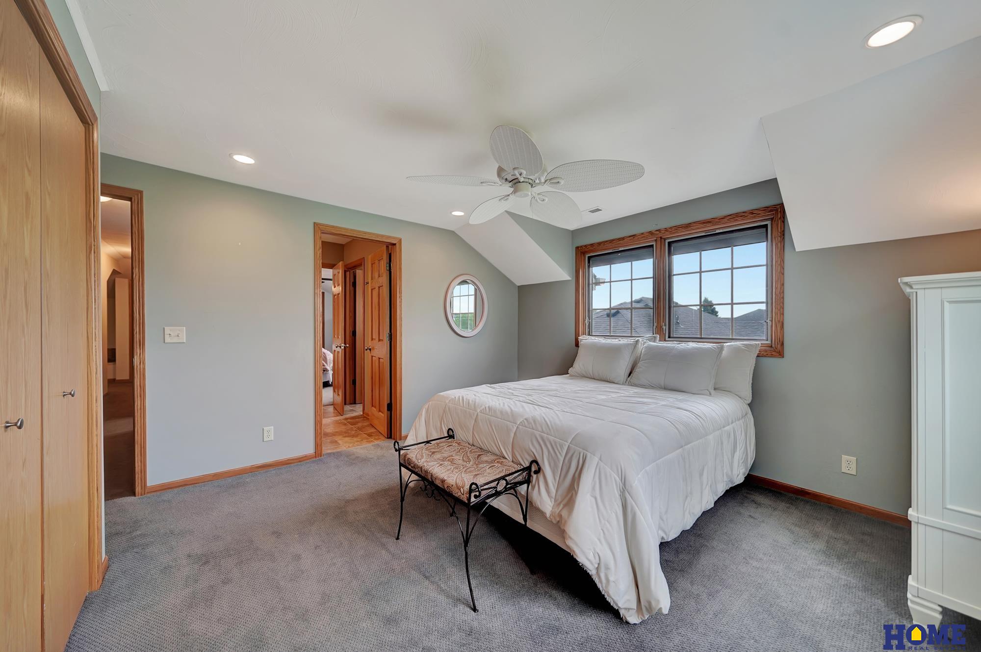 6233 Blackstone Road