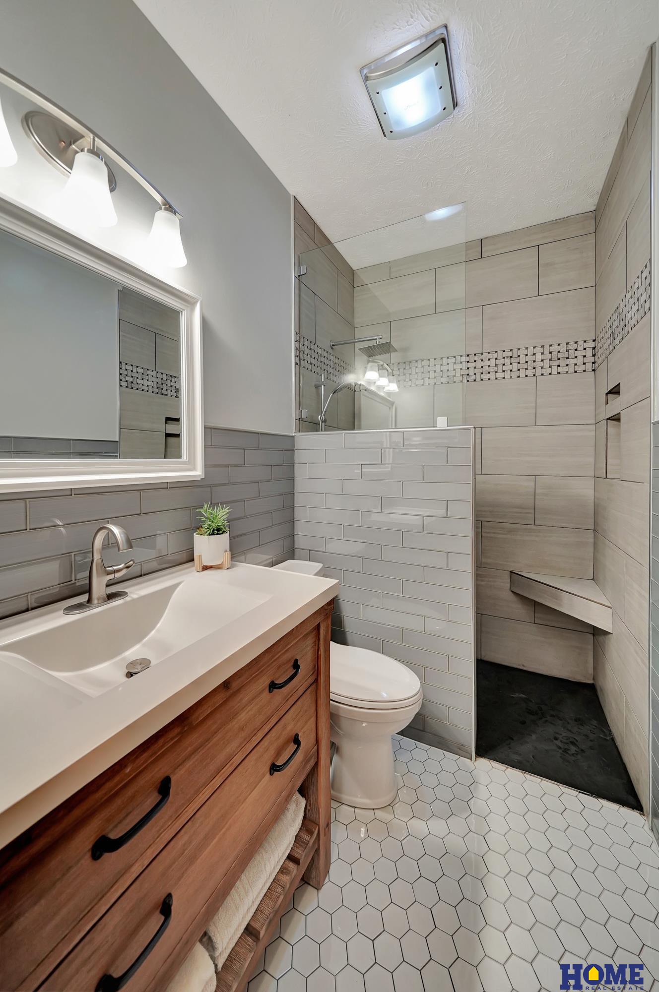 6233 Blackstone Road