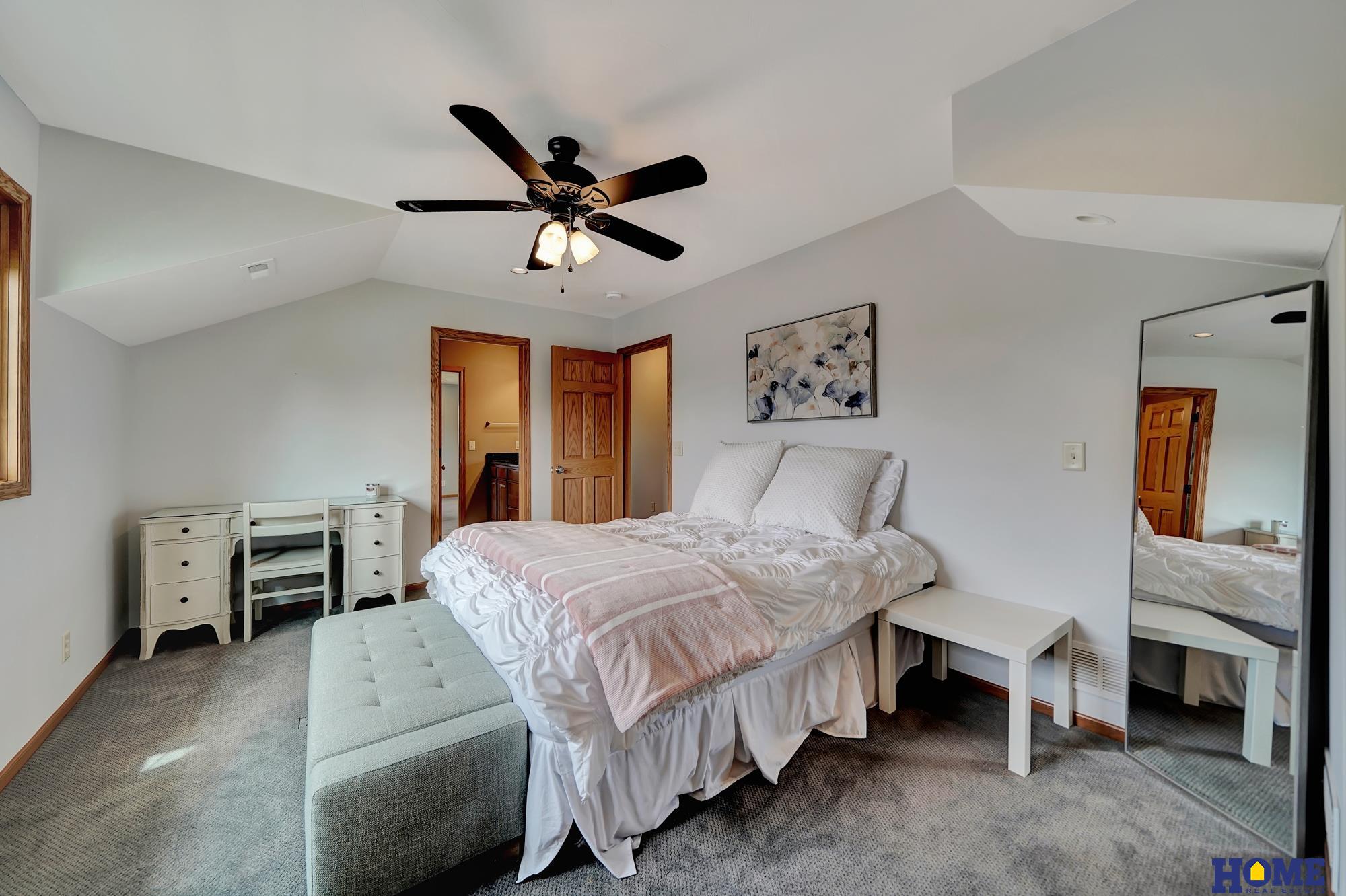 6233 Blackstone Road