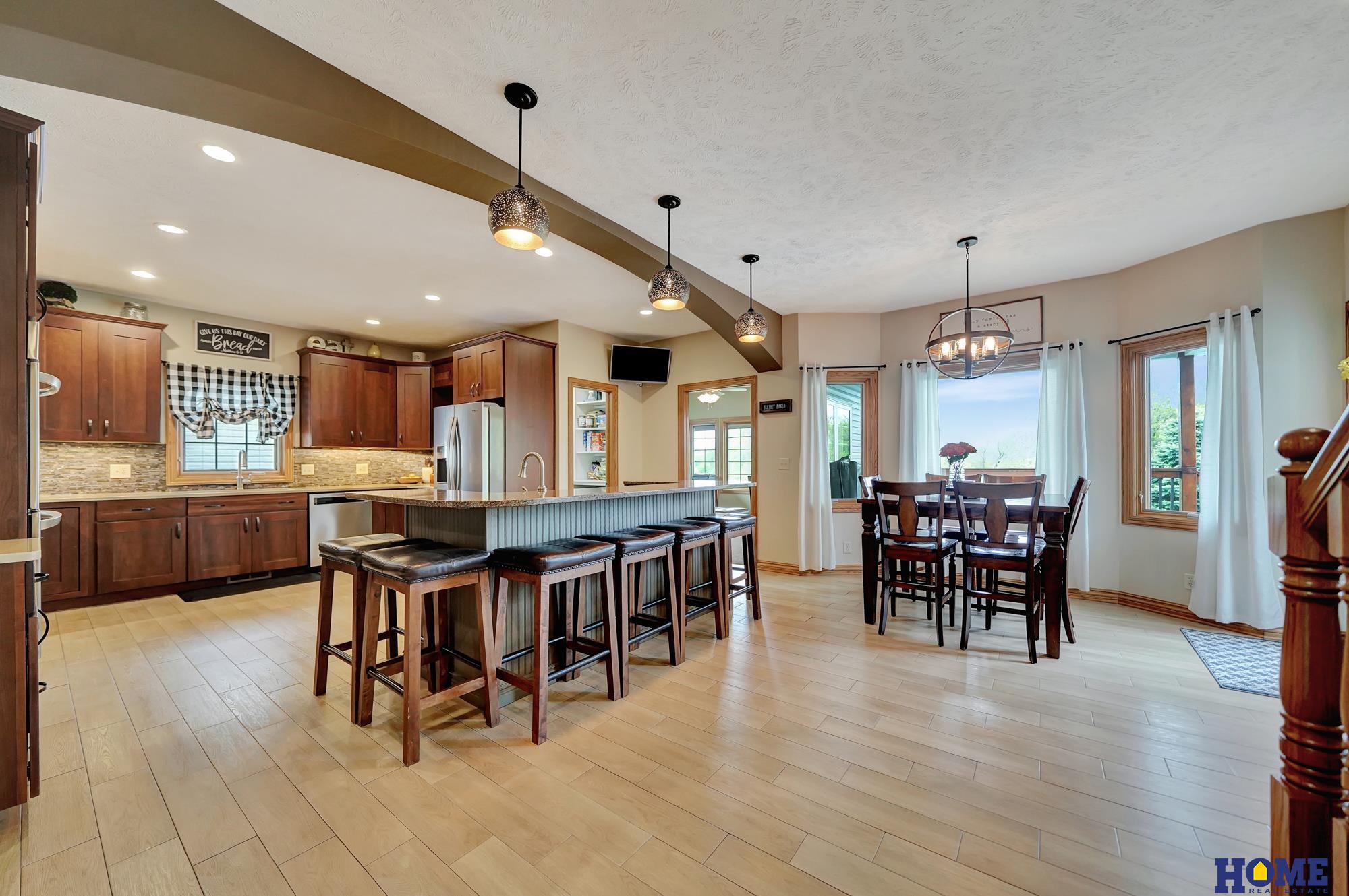 6233 Blackstone Road