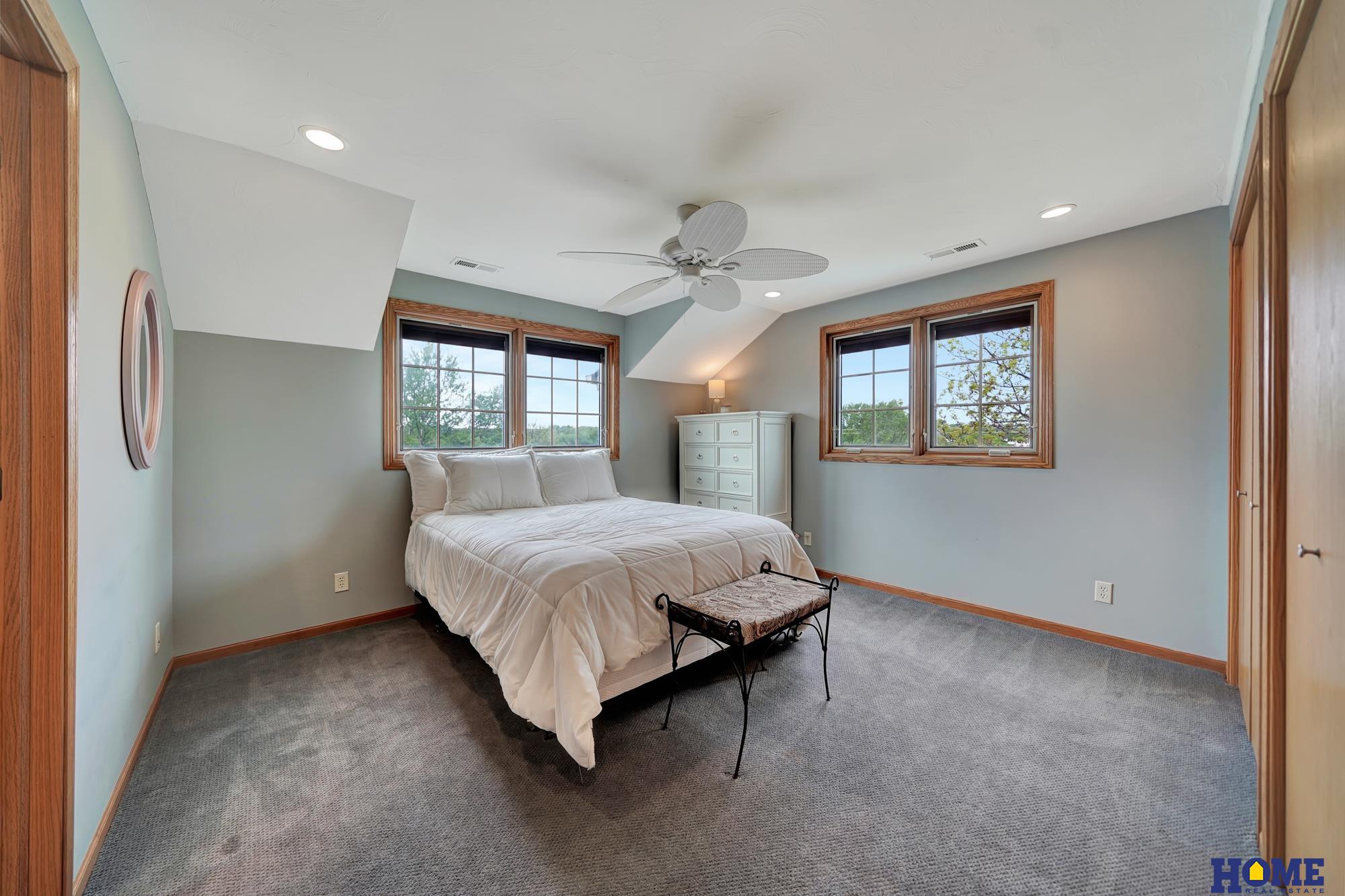 6233 Blackstone Road