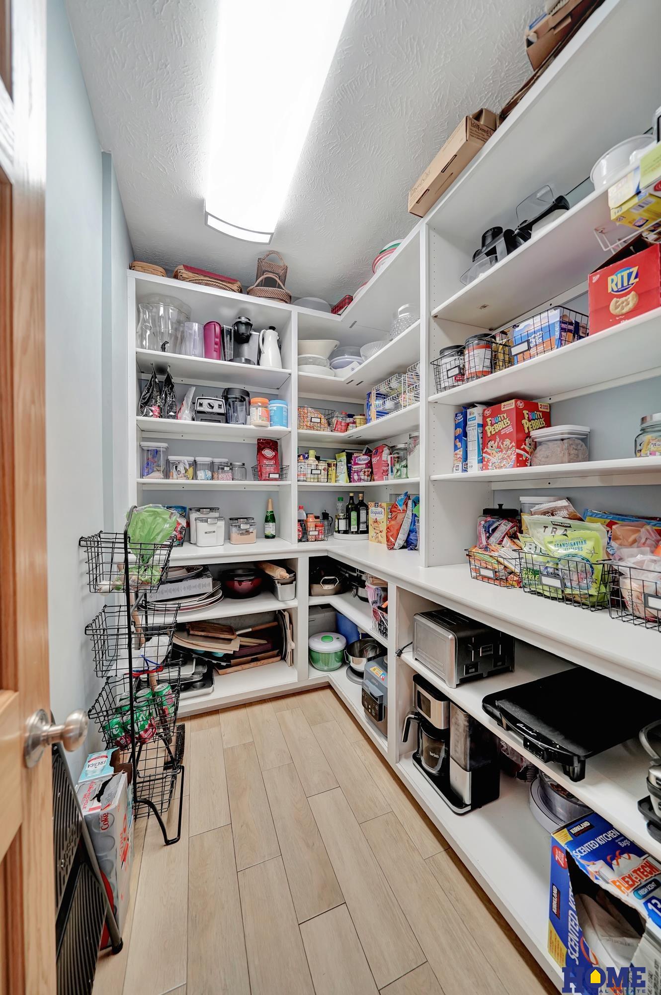 6233 Blackstone Road