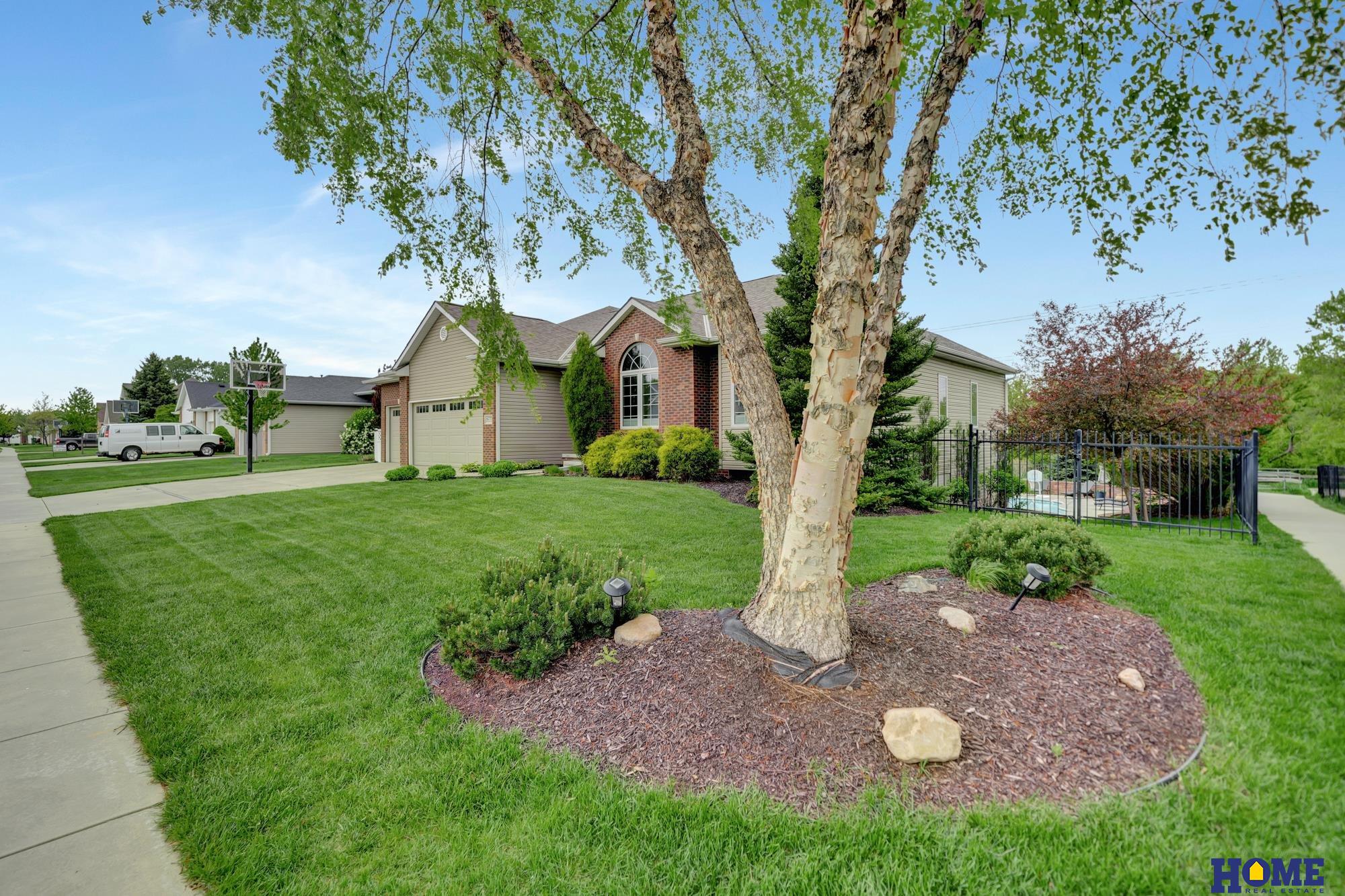 6233 Blackstone Road