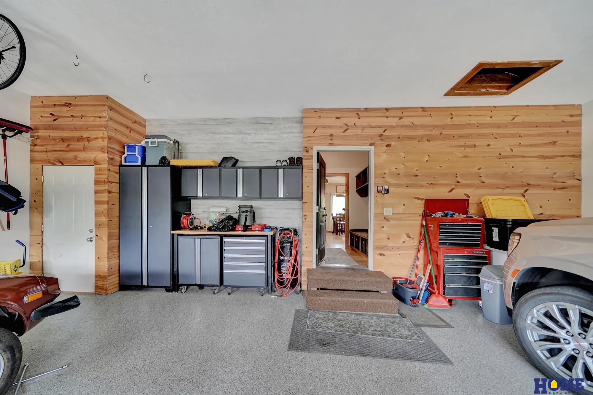 6233 Blackstone Road