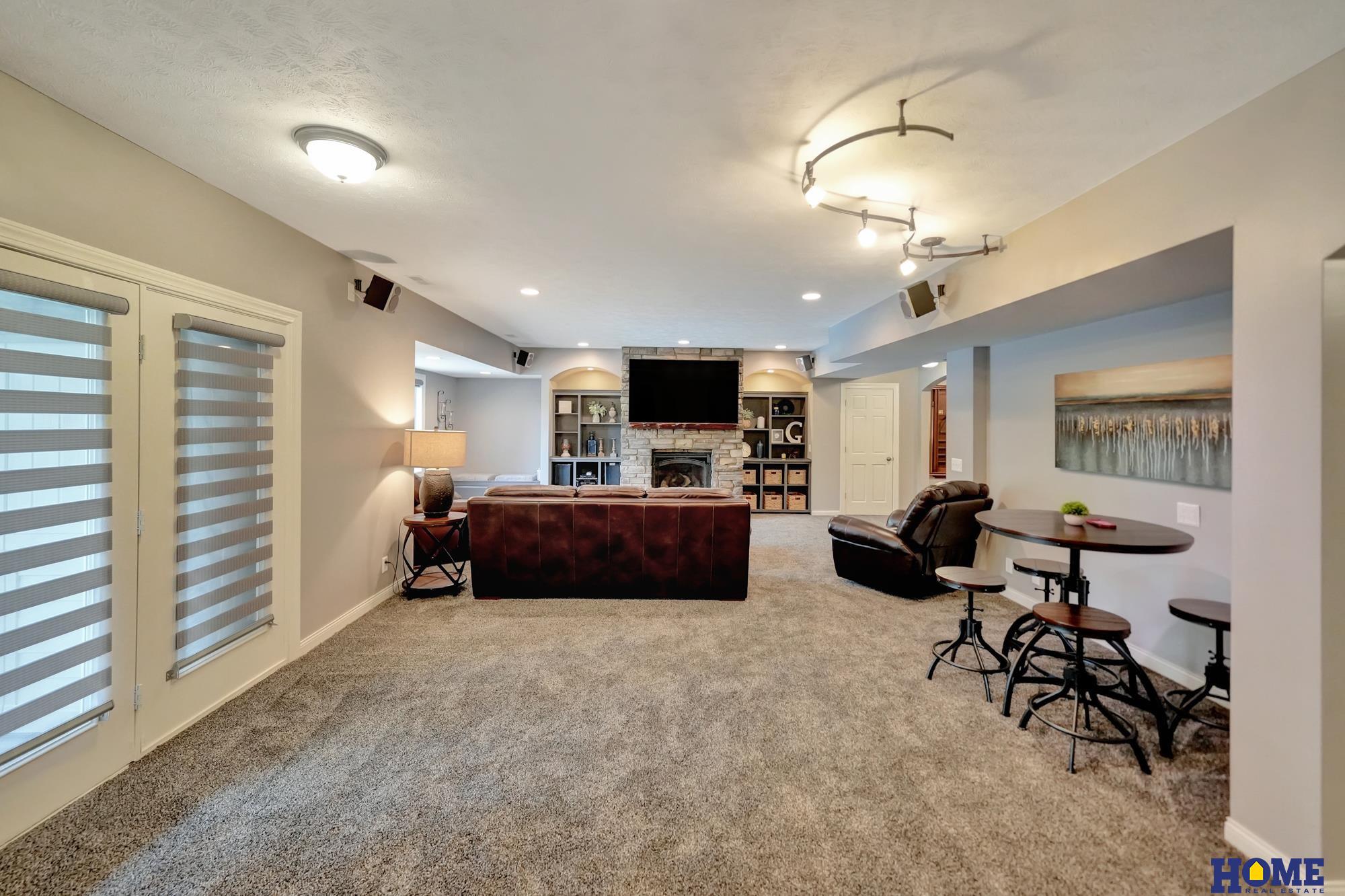 6233 Blackstone Road