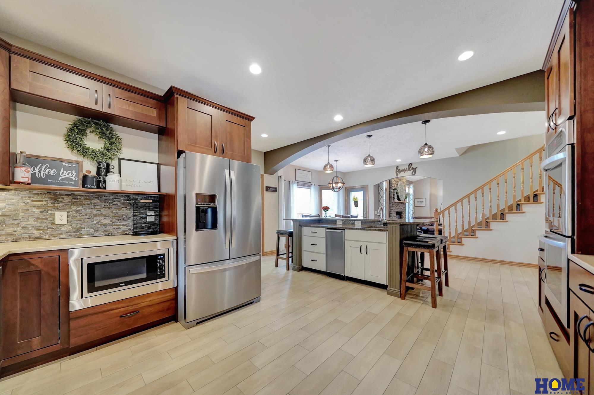 6233 Blackstone Road