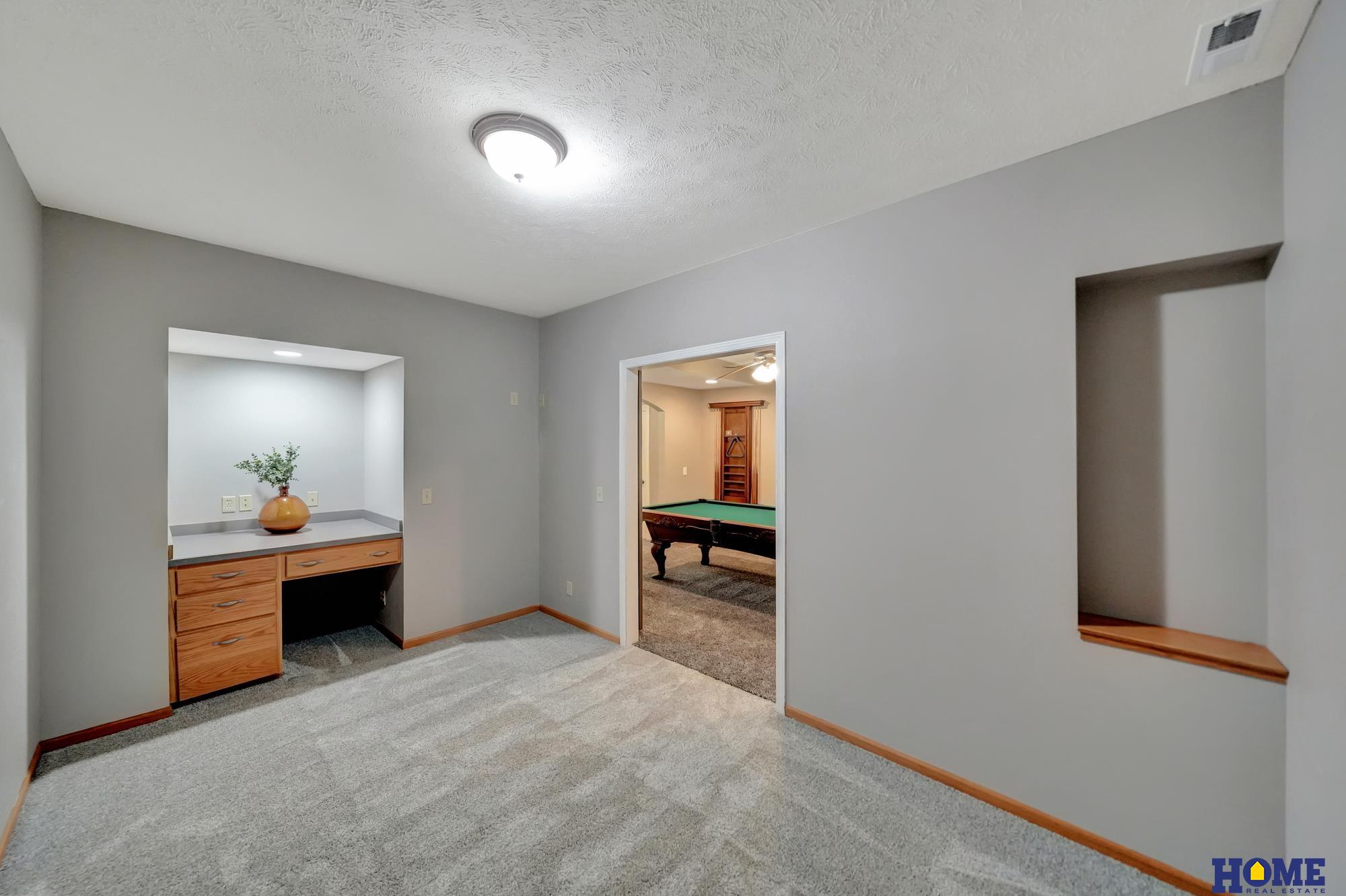 6233 Blackstone Road