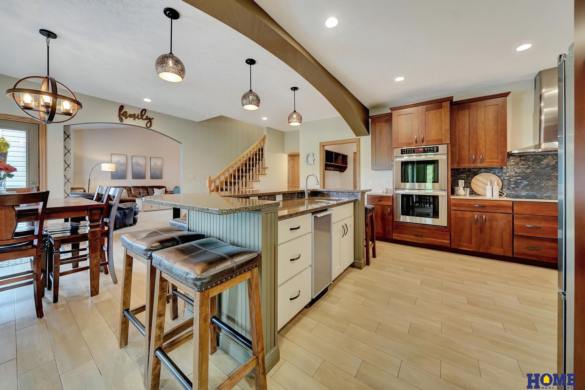 6233 Blackstone Road