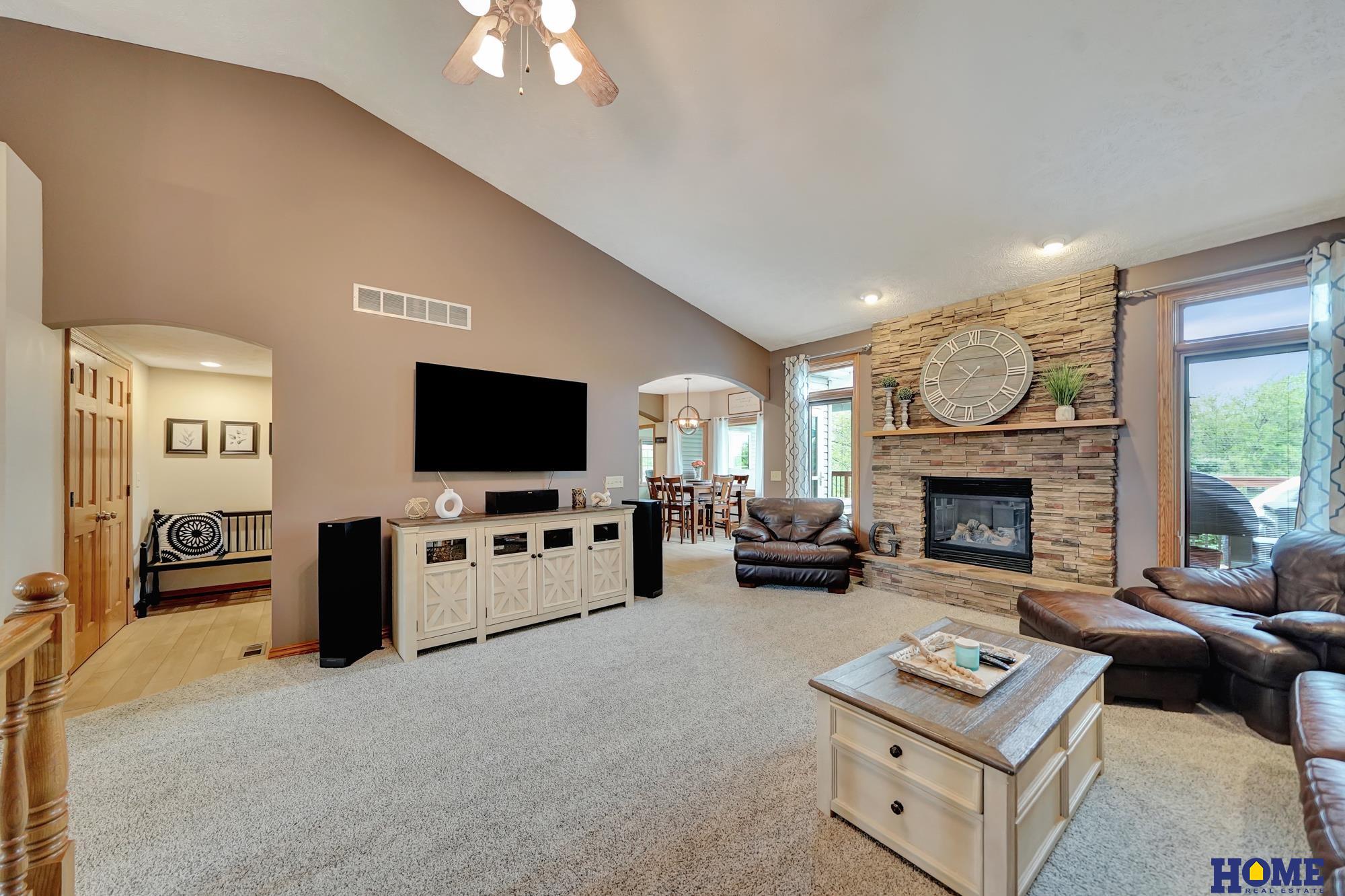 6233 Blackstone Road