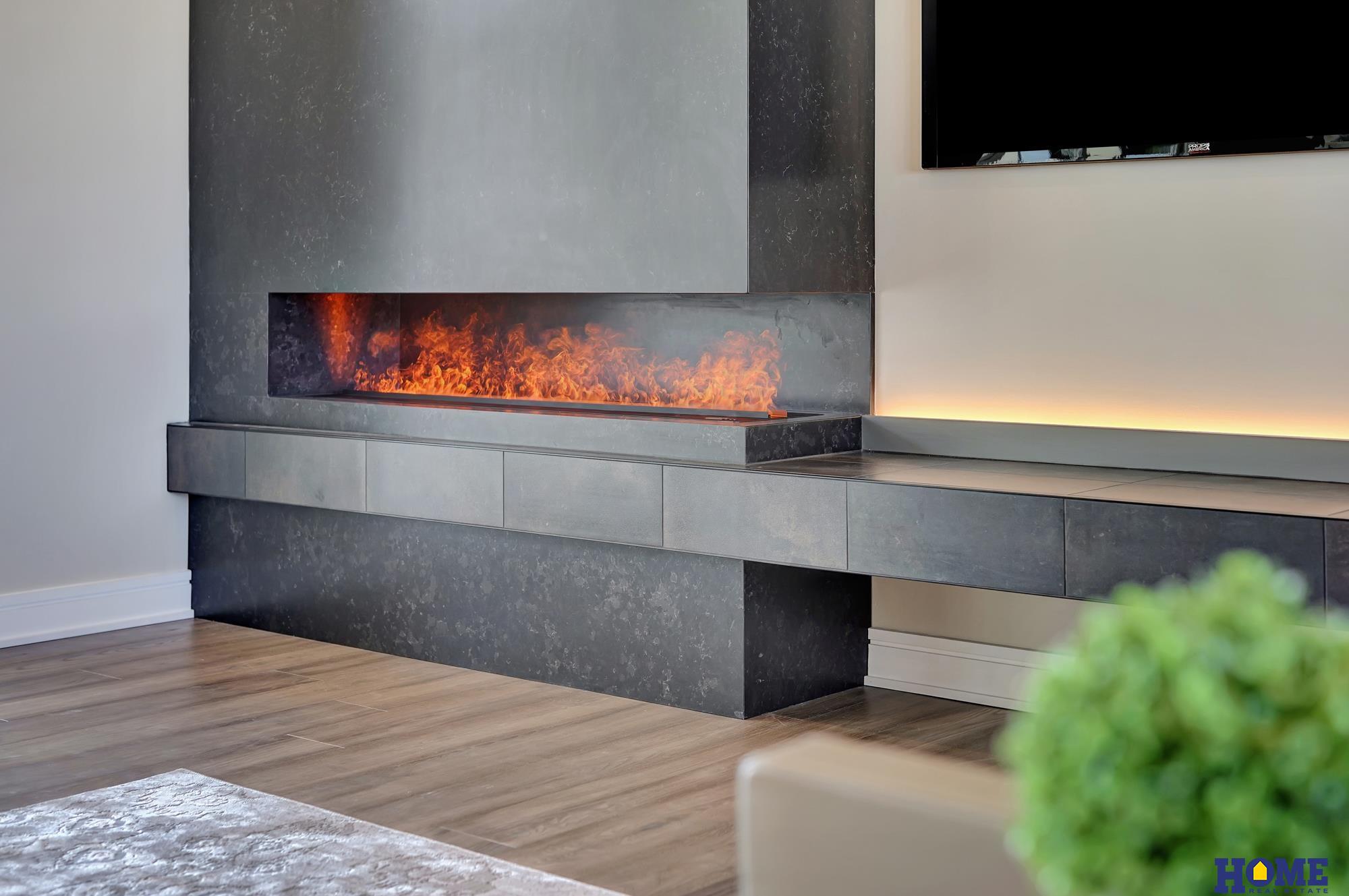 9429 Hillcrest Trail