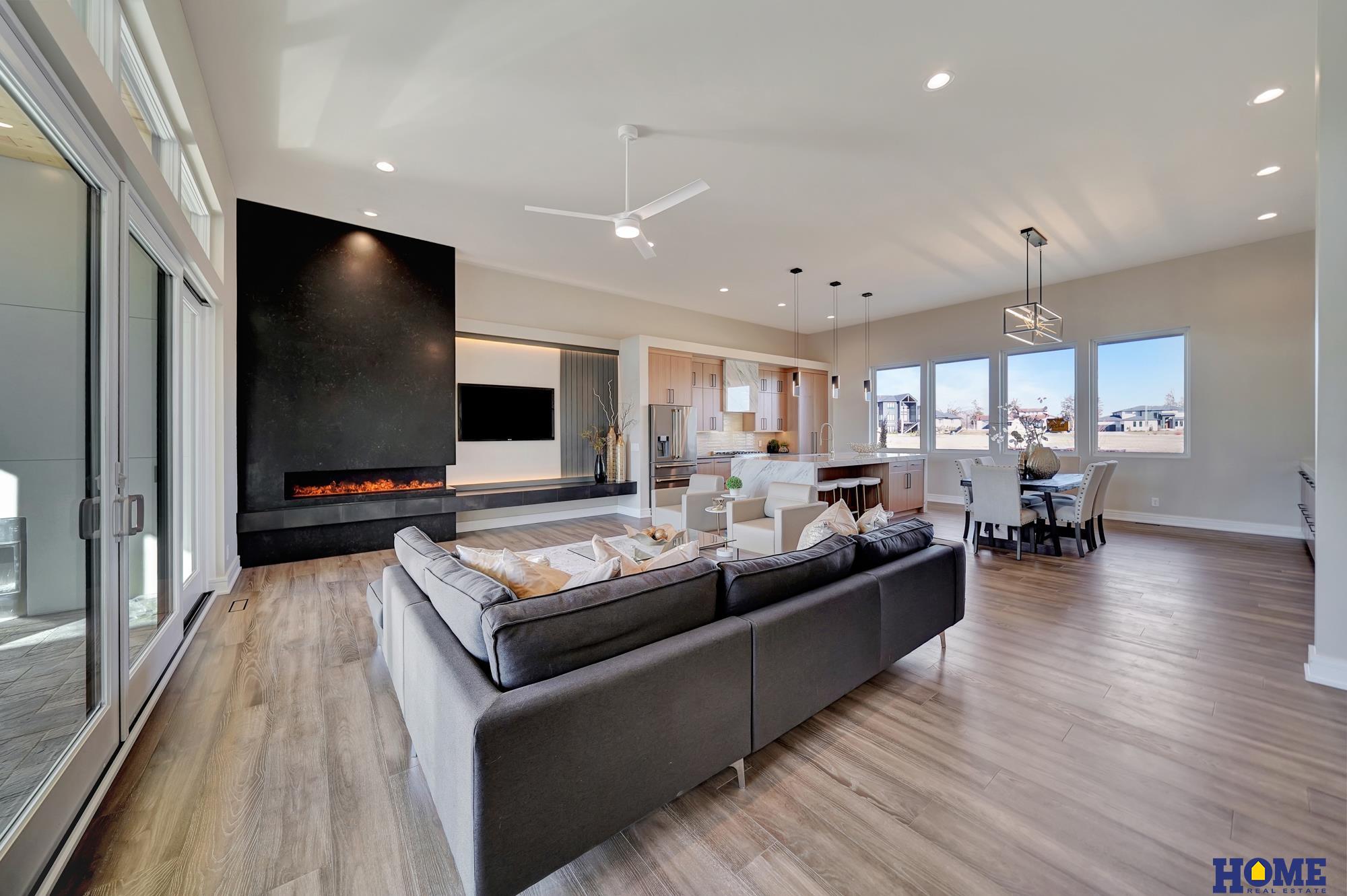 9429 Hillcrest Trail