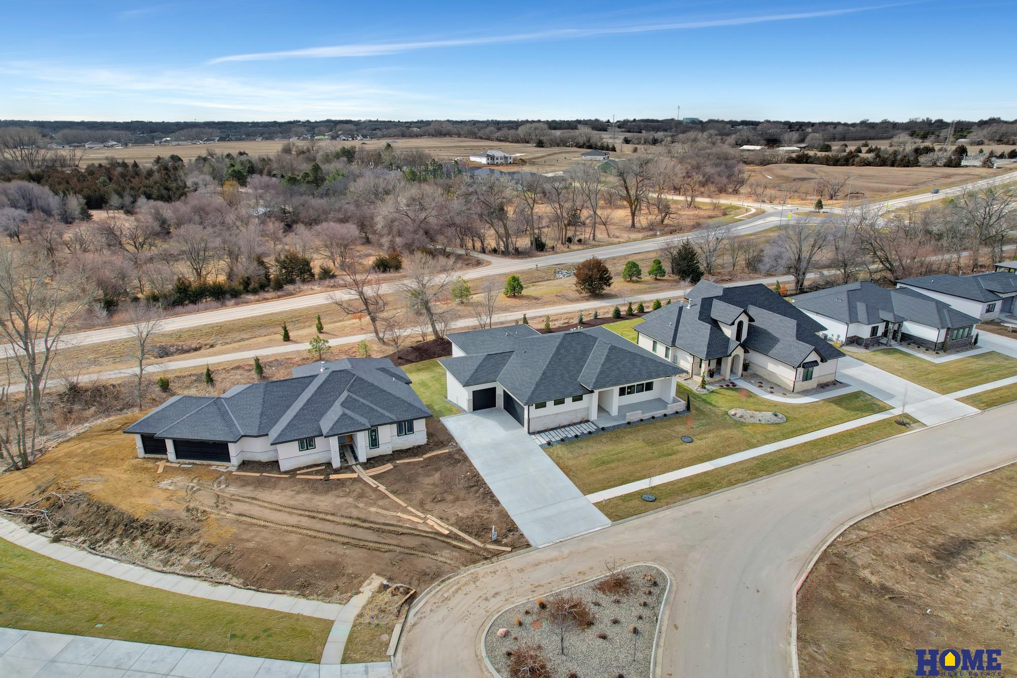 9429 Hillcrest Trail