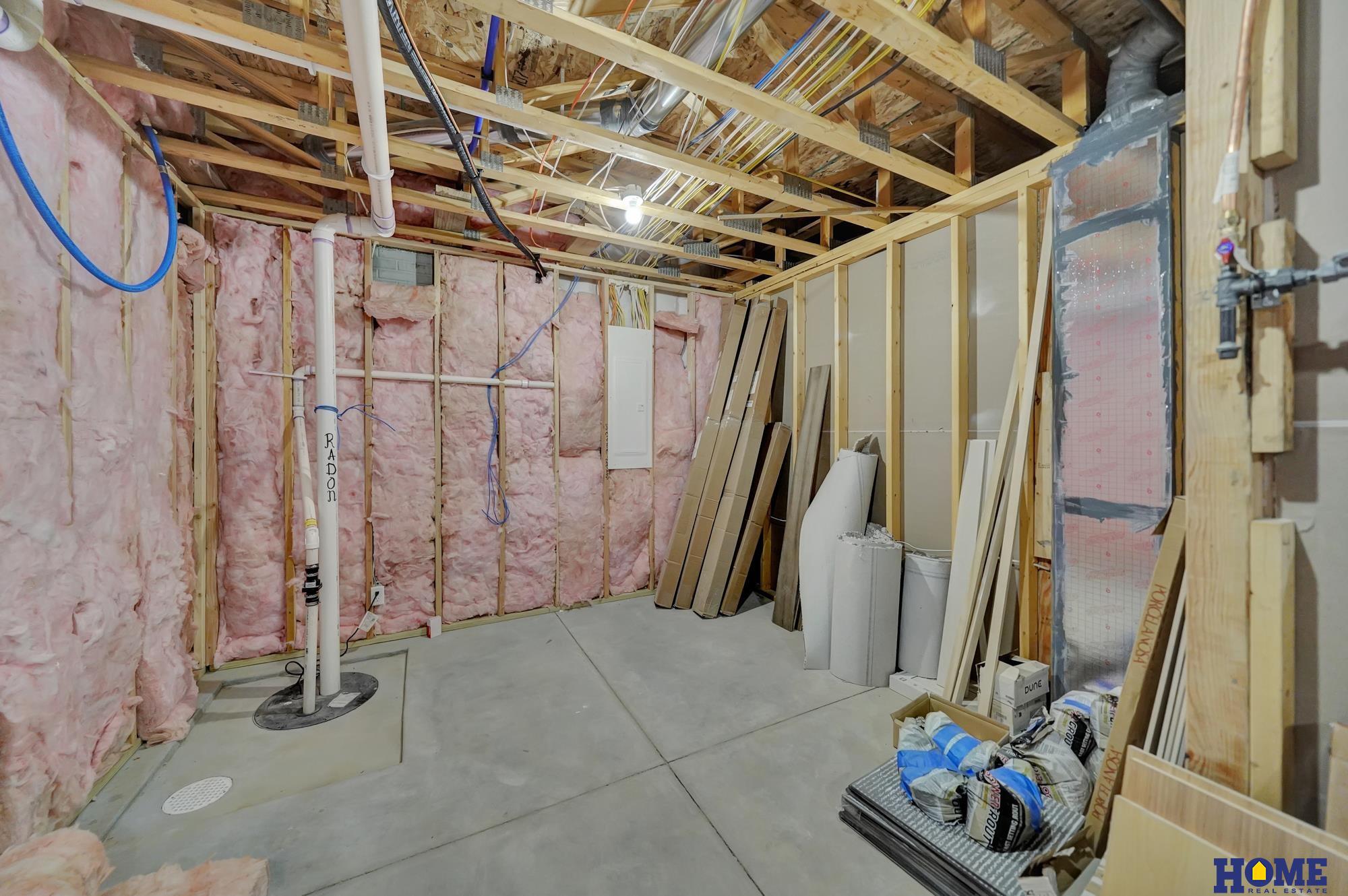 9429 Hillcrest Trail