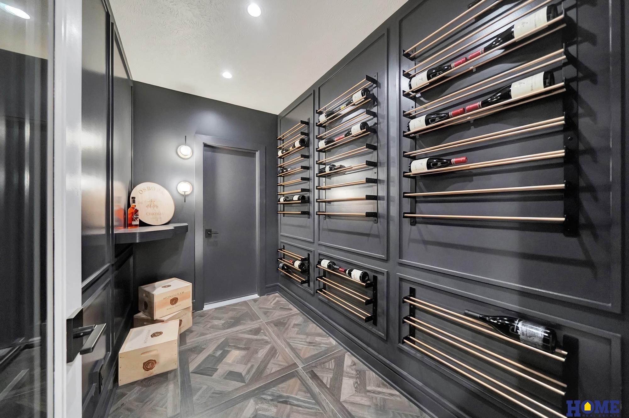 9429 Hillcrest Trail