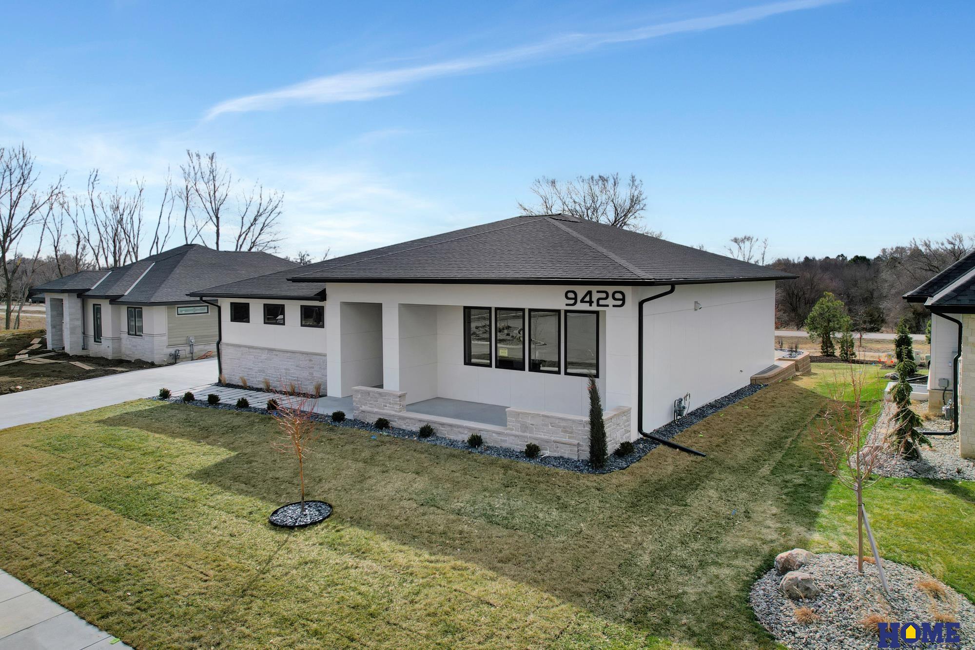 9429 Hillcrest Trail