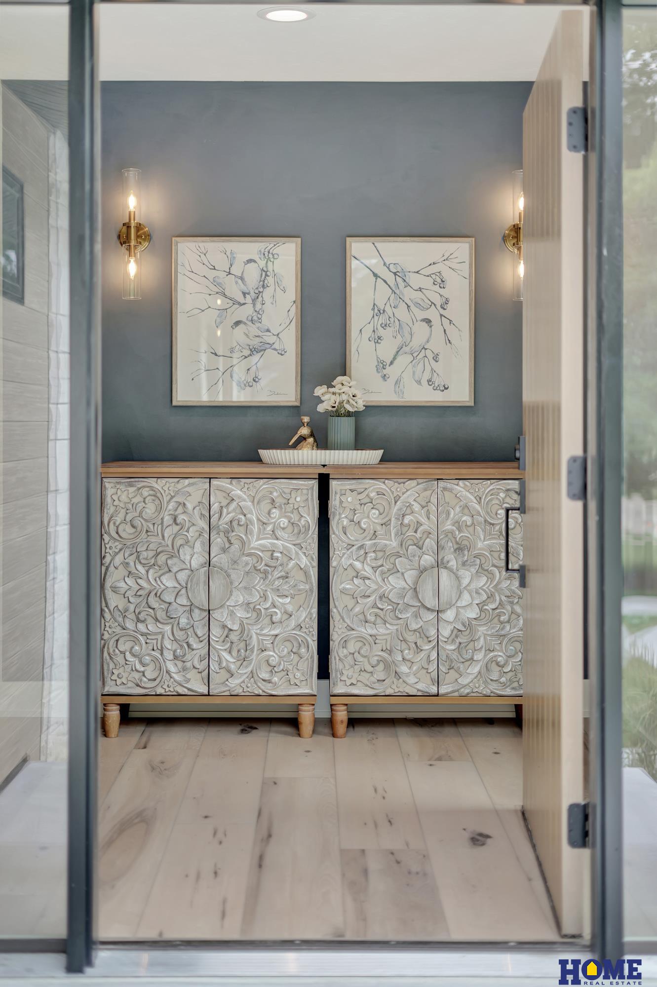 8040 Northshore Drive