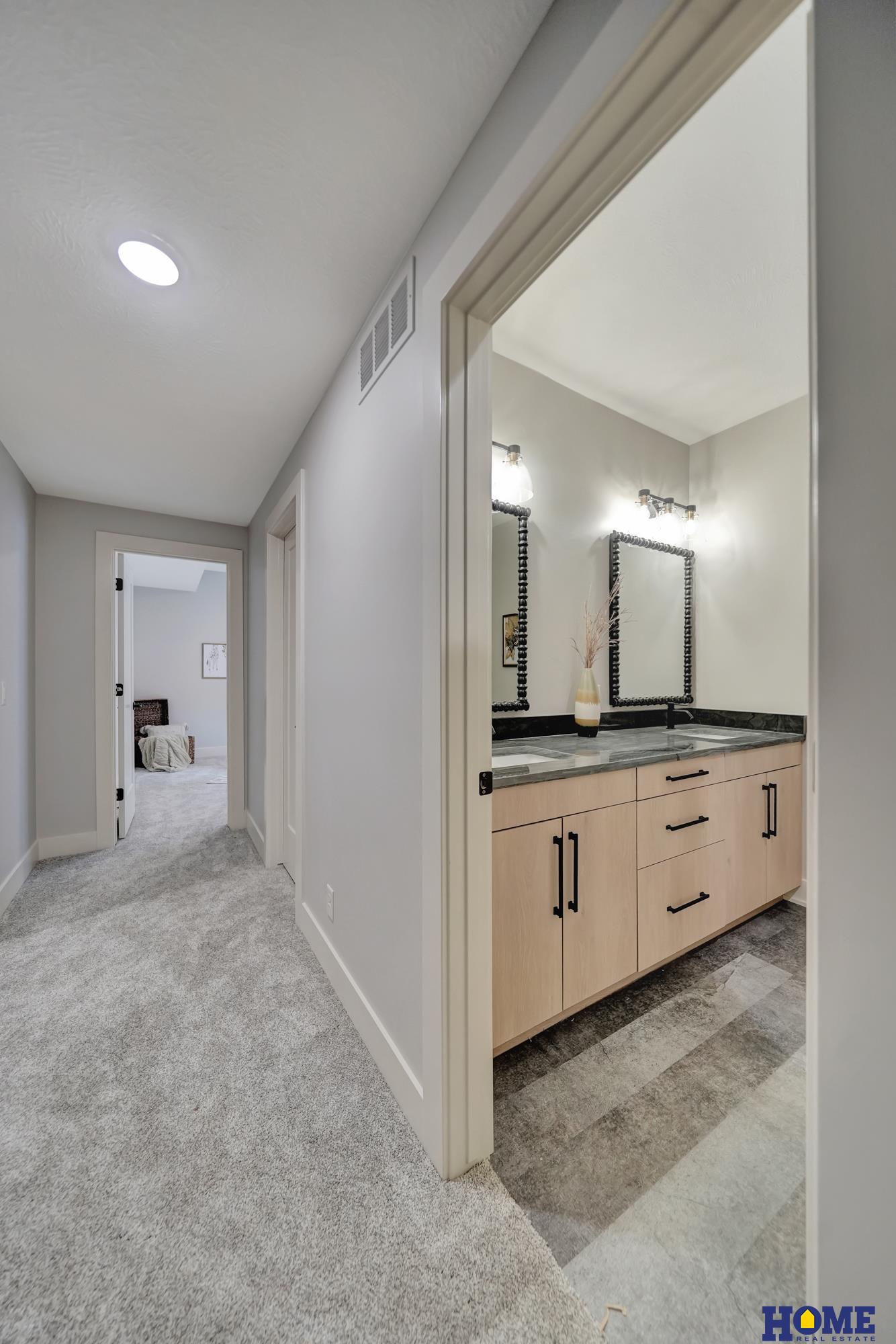 8040 Northshore Drive