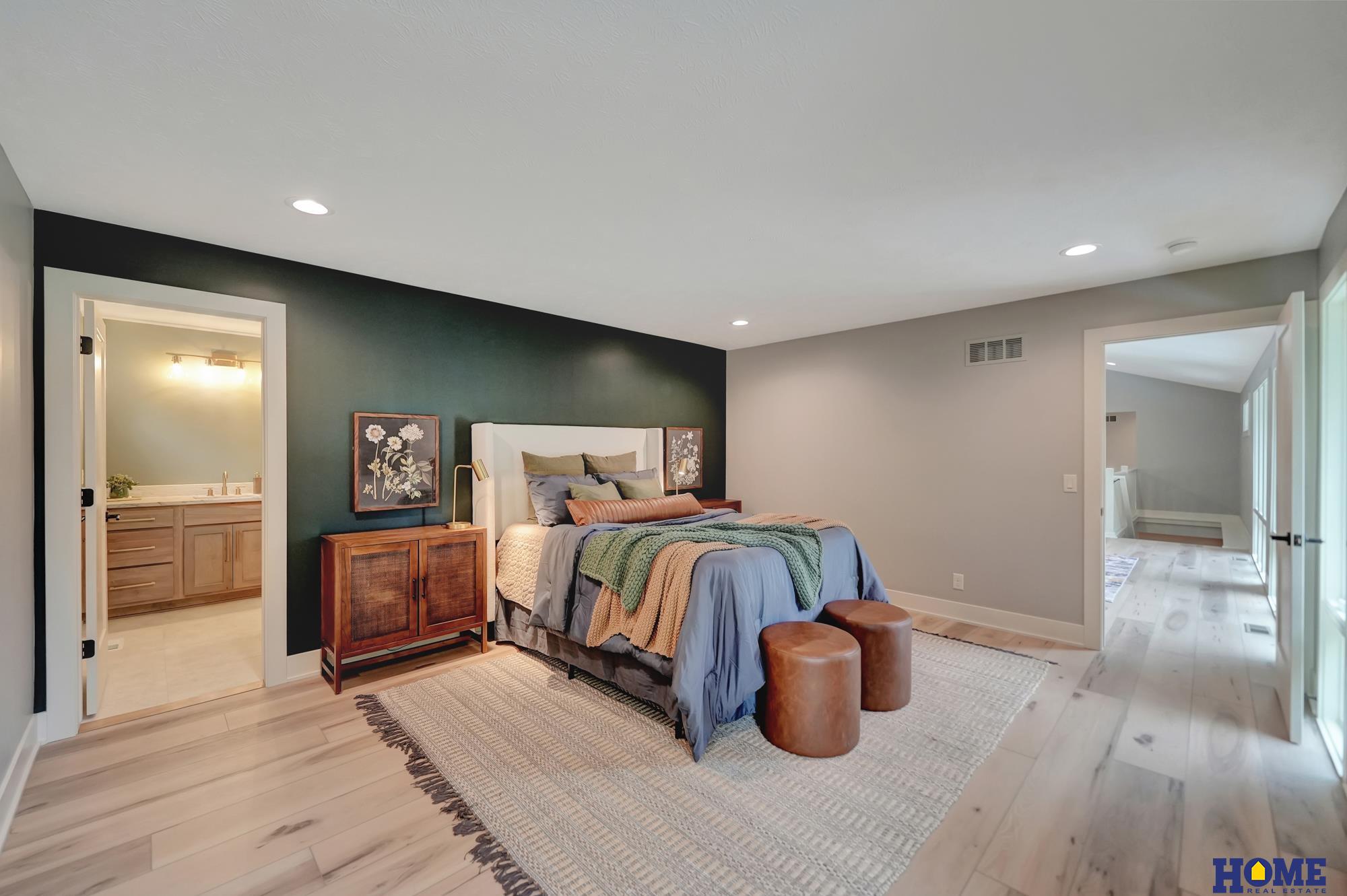 8040 Northshore Drive