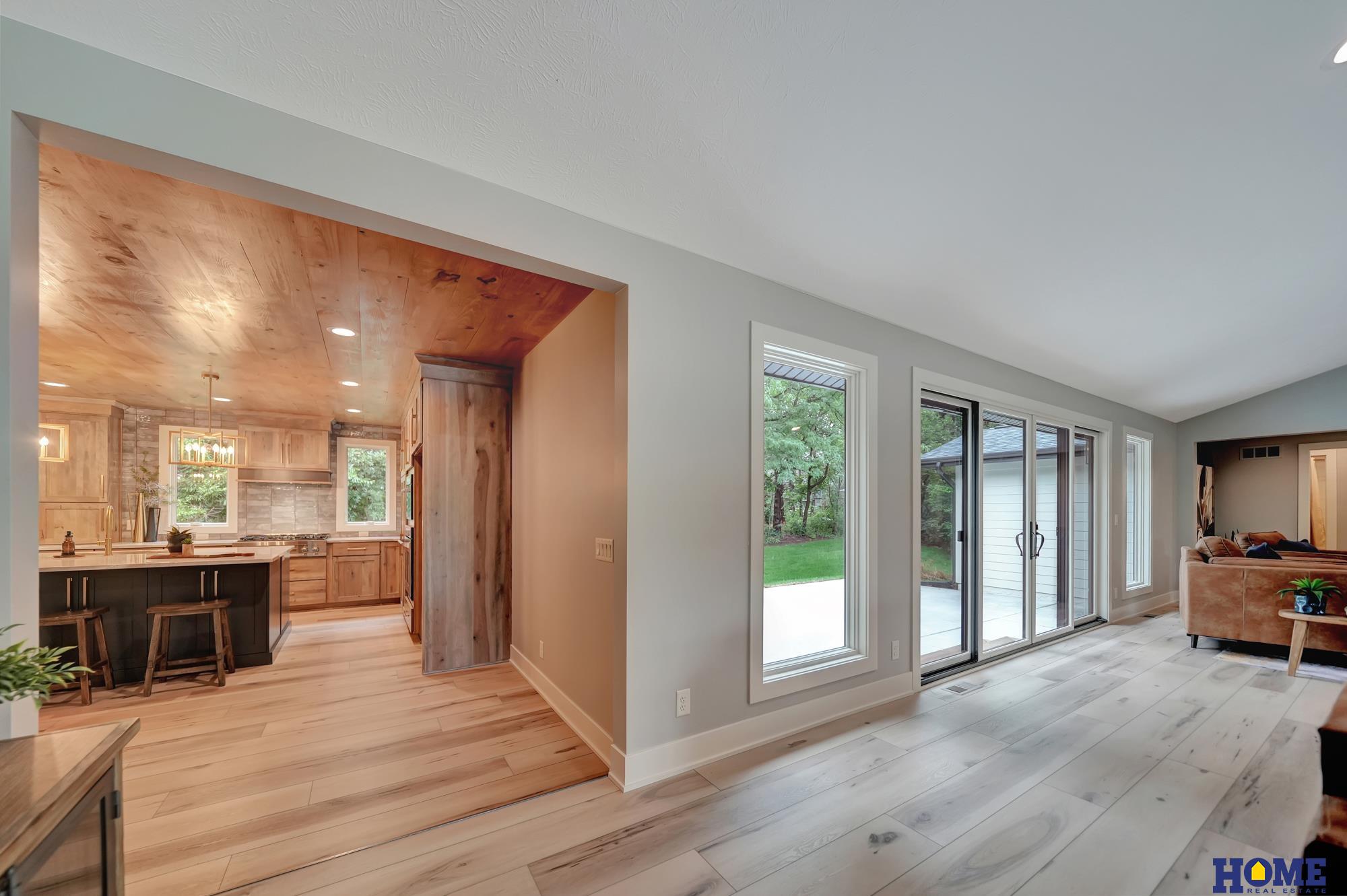 8040 Northshore Drive