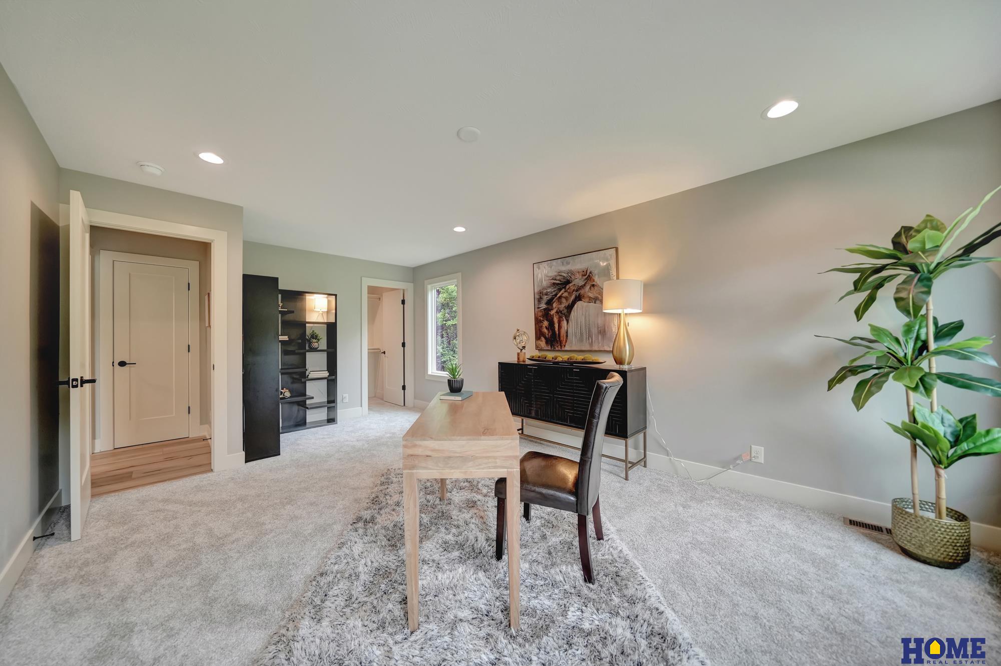 8040 Northshore Drive