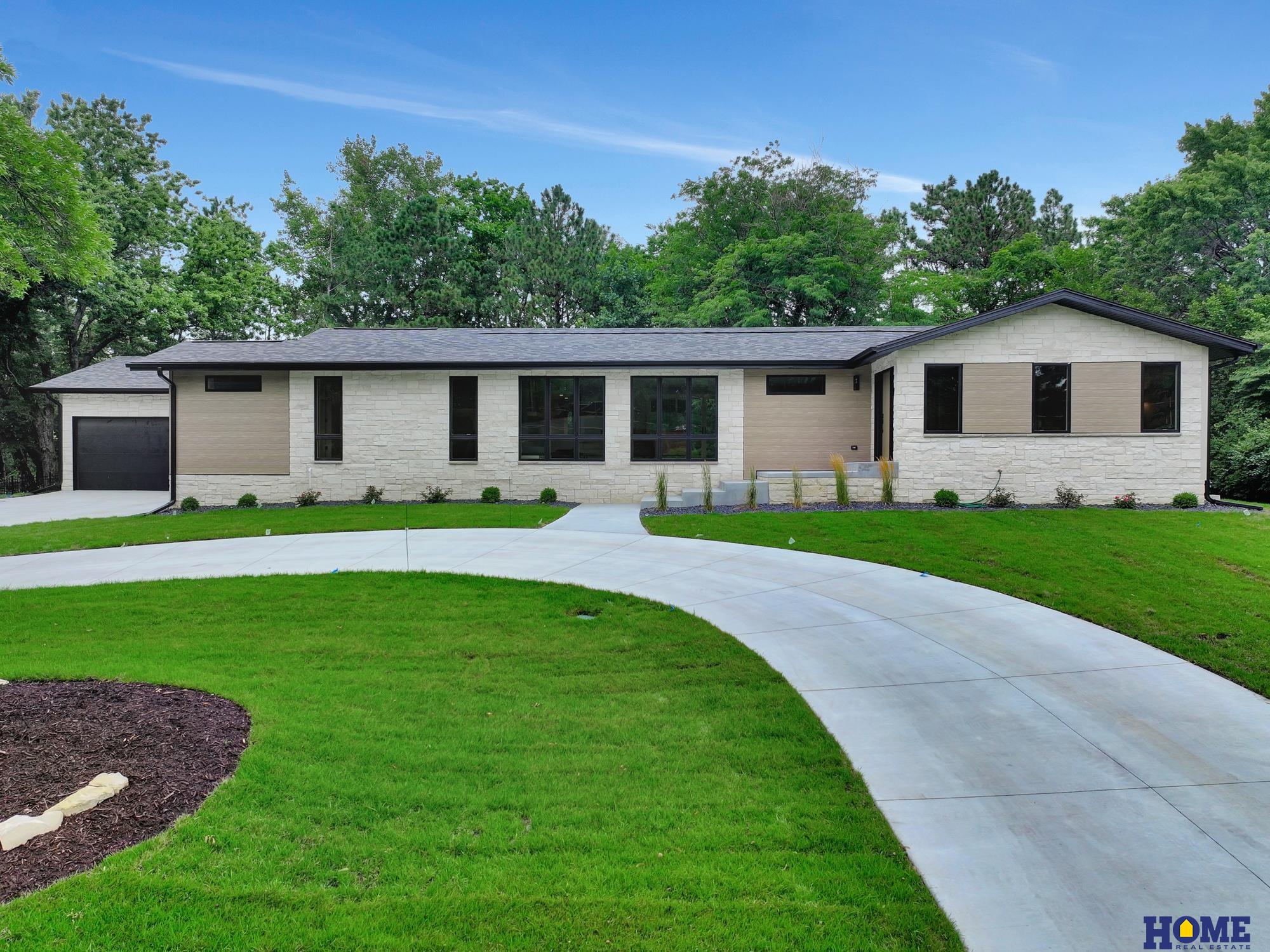 8040 Northshore Drive