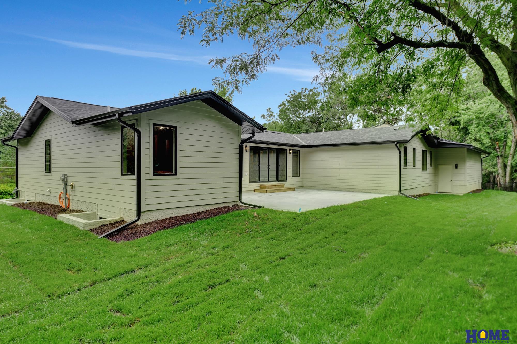 8040 Northshore Drive