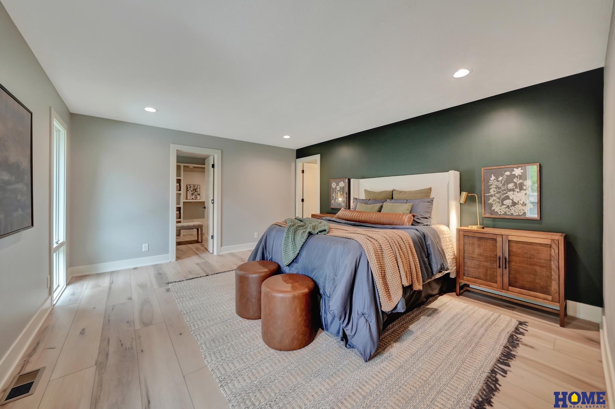 8040 Northshore Drive