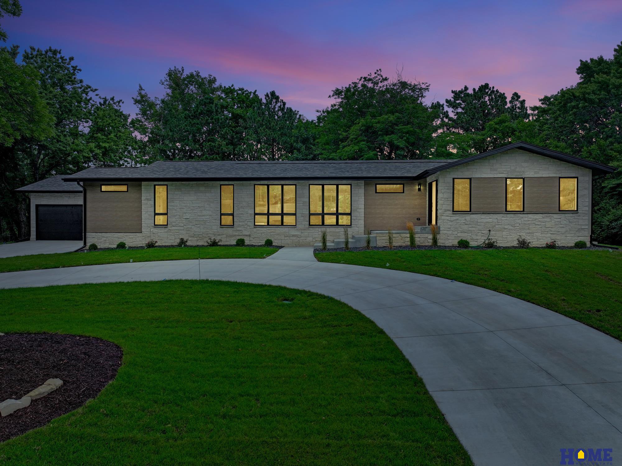 8040 Northshore Drive