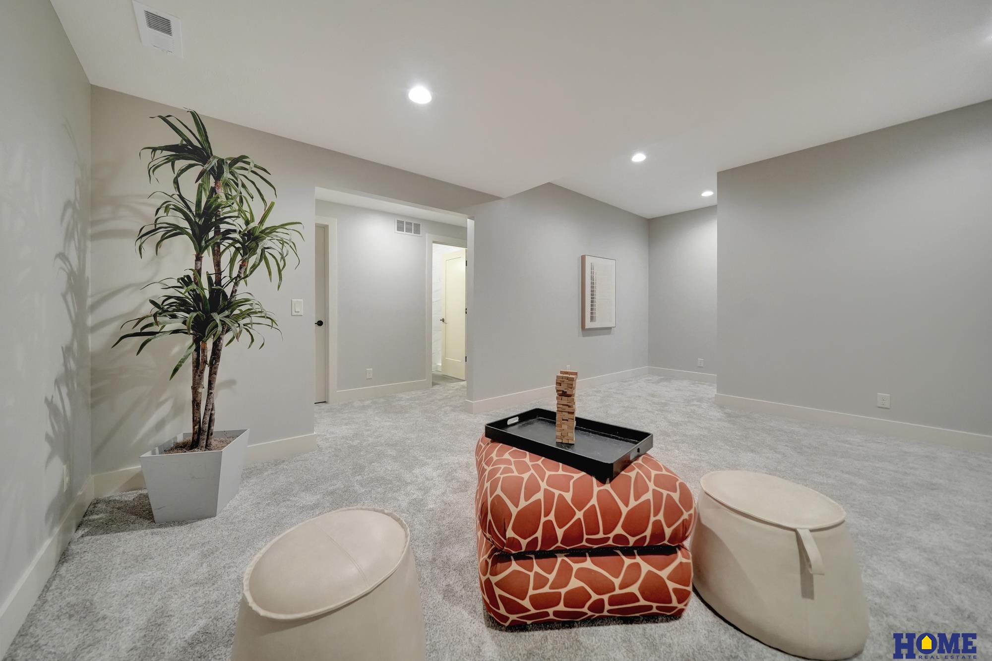 8040 Northshore Drive