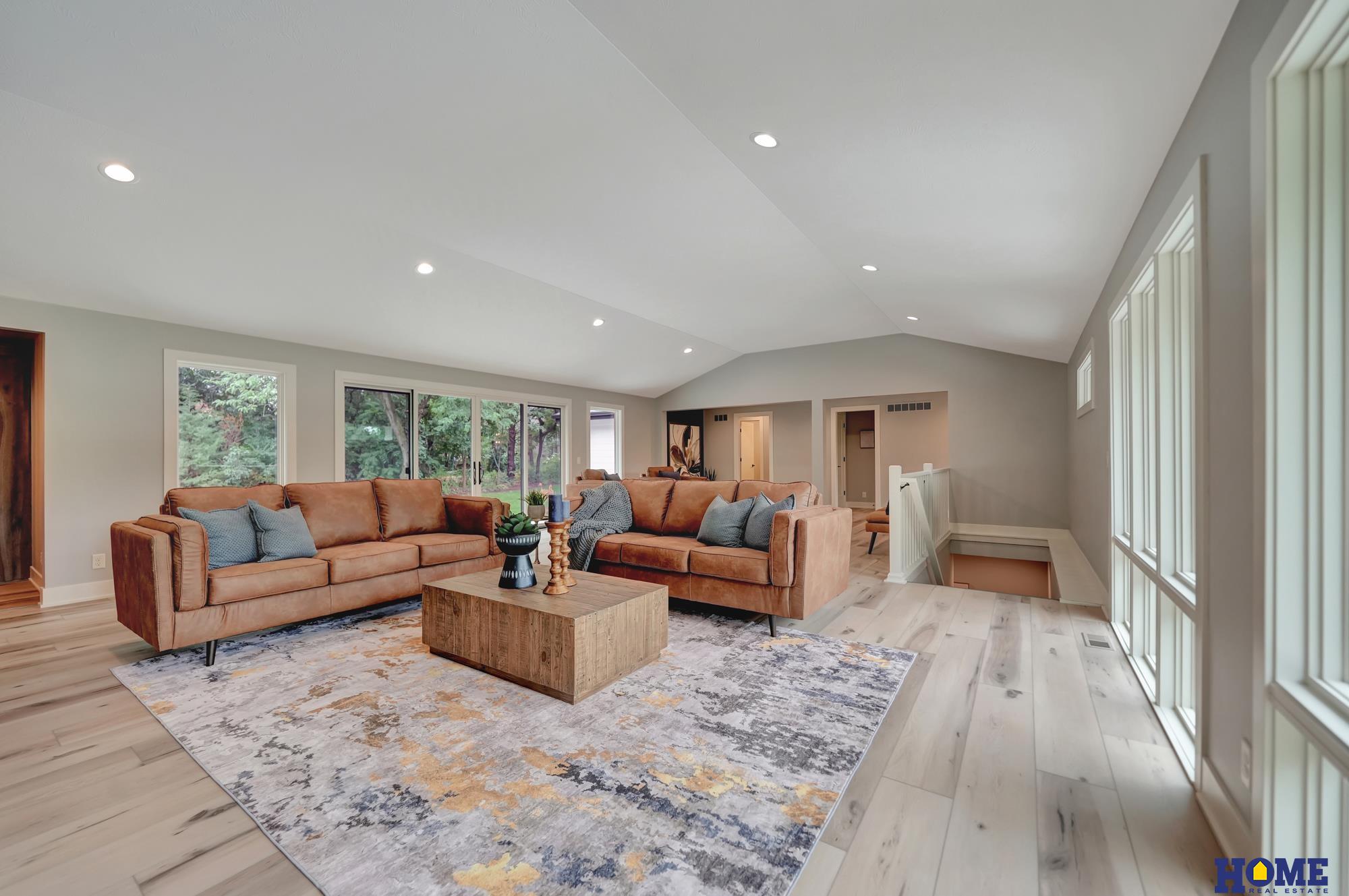 8040 Northshore Drive