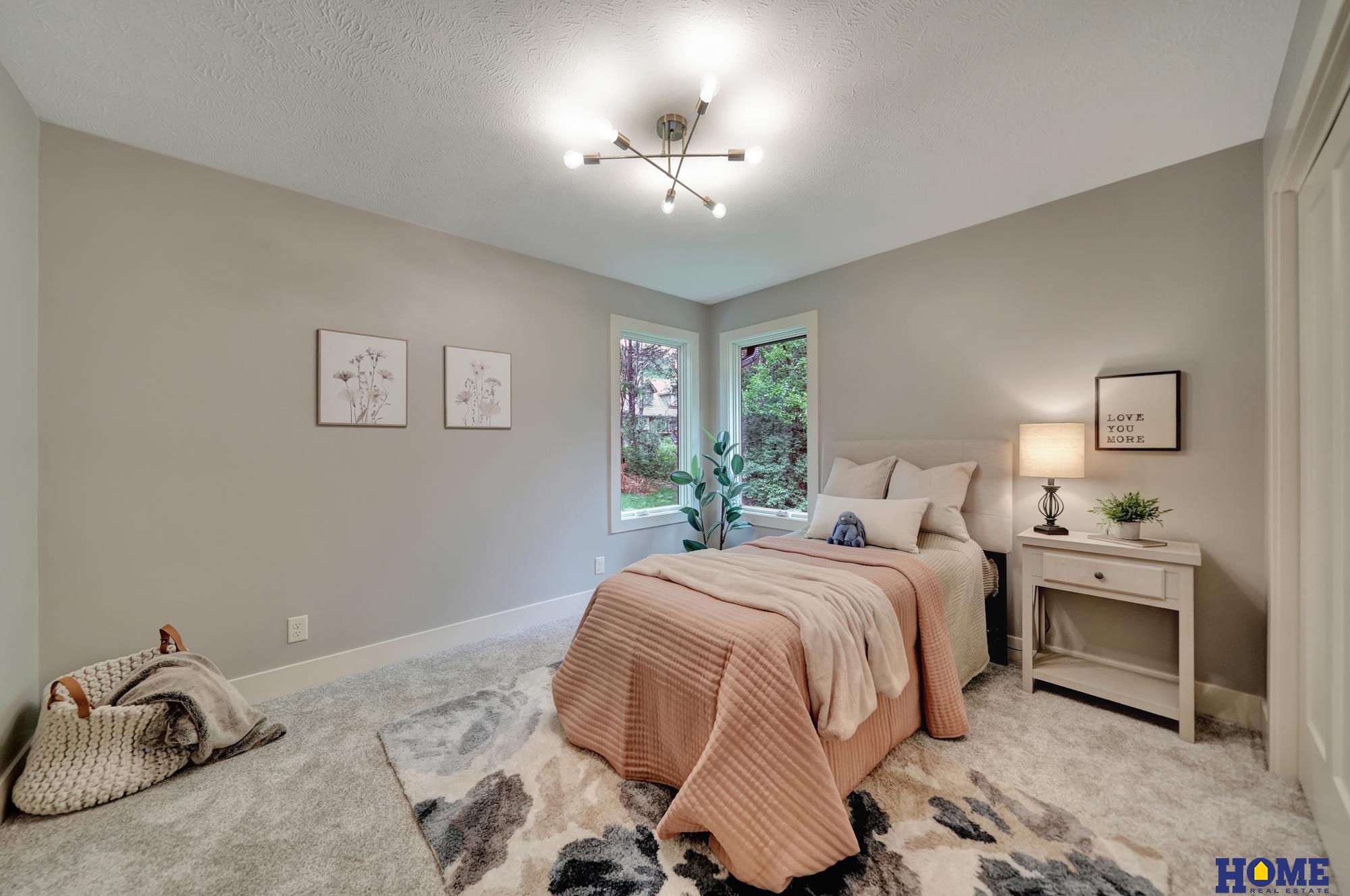 8040 Northshore Drive