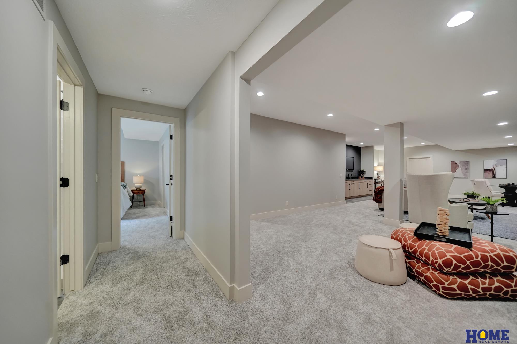 8040 Northshore Drive