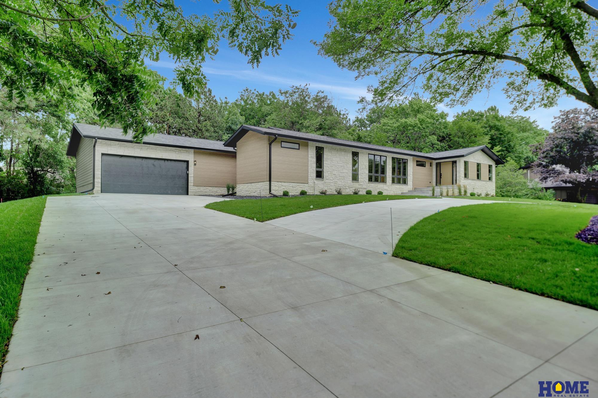 8040 Northshore Drive