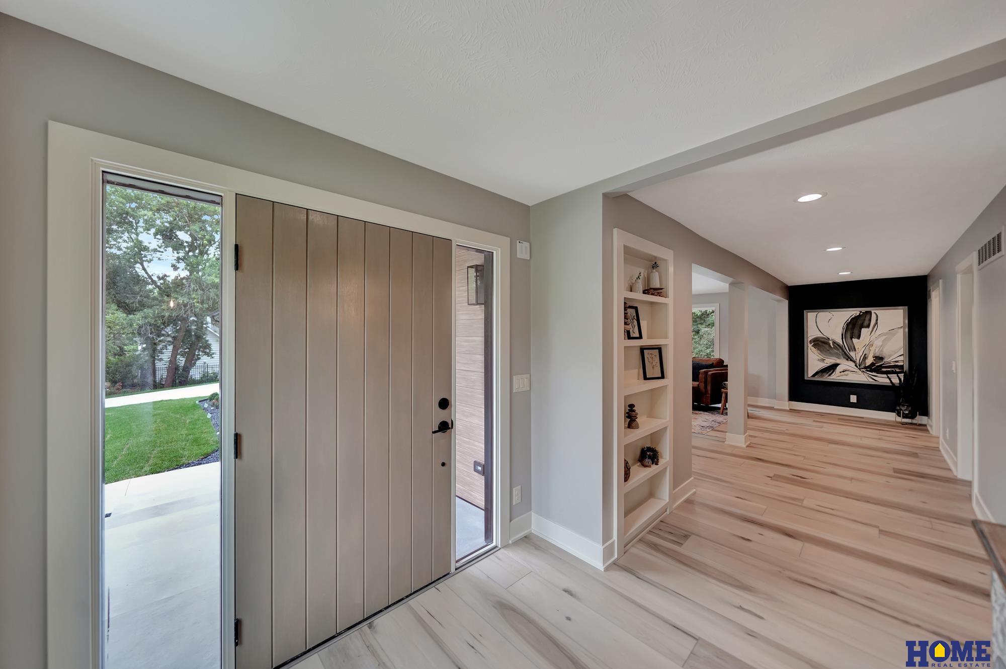 8040 Northshore Drive