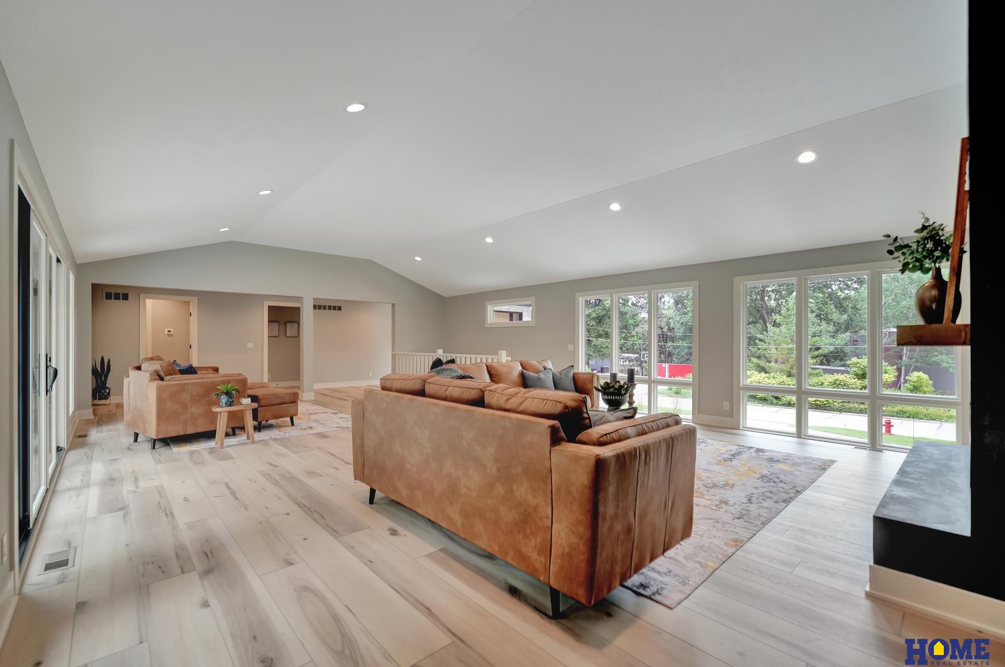 8040 Northshore Drive