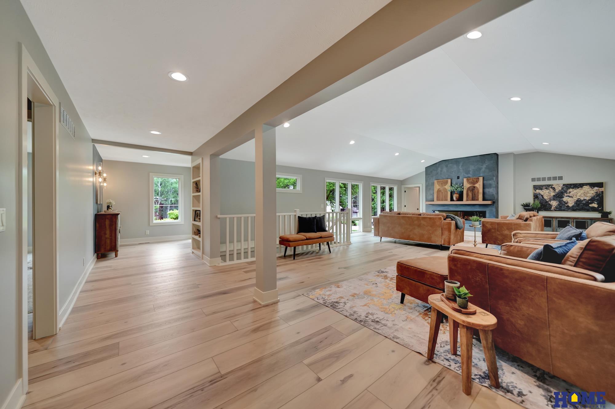 8040 Northshore Drive