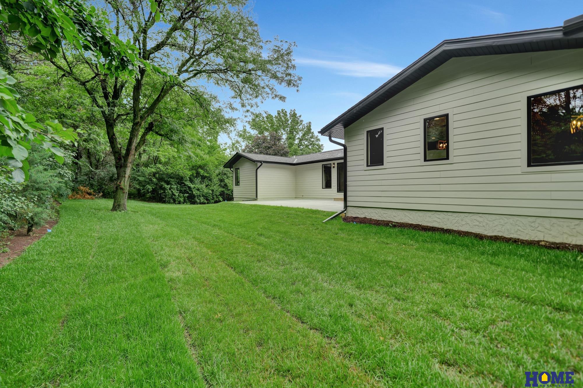 8040 Northshore Drive